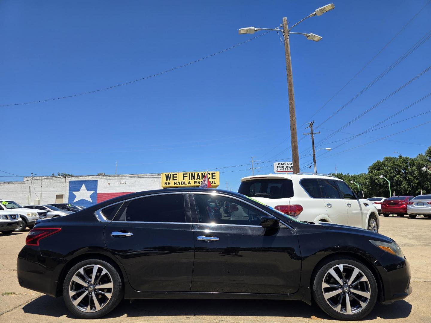 2017 BLACK Nissan Altima SR (1N4AL3AP4HC) with an 2.5L L4 DOHC 16V engine, CVT transmission, located at 2660 S.Garland Avenue, Garland, TX, 75041, (469) 298-3118, 32.885551, -96.655602 - Photo#2