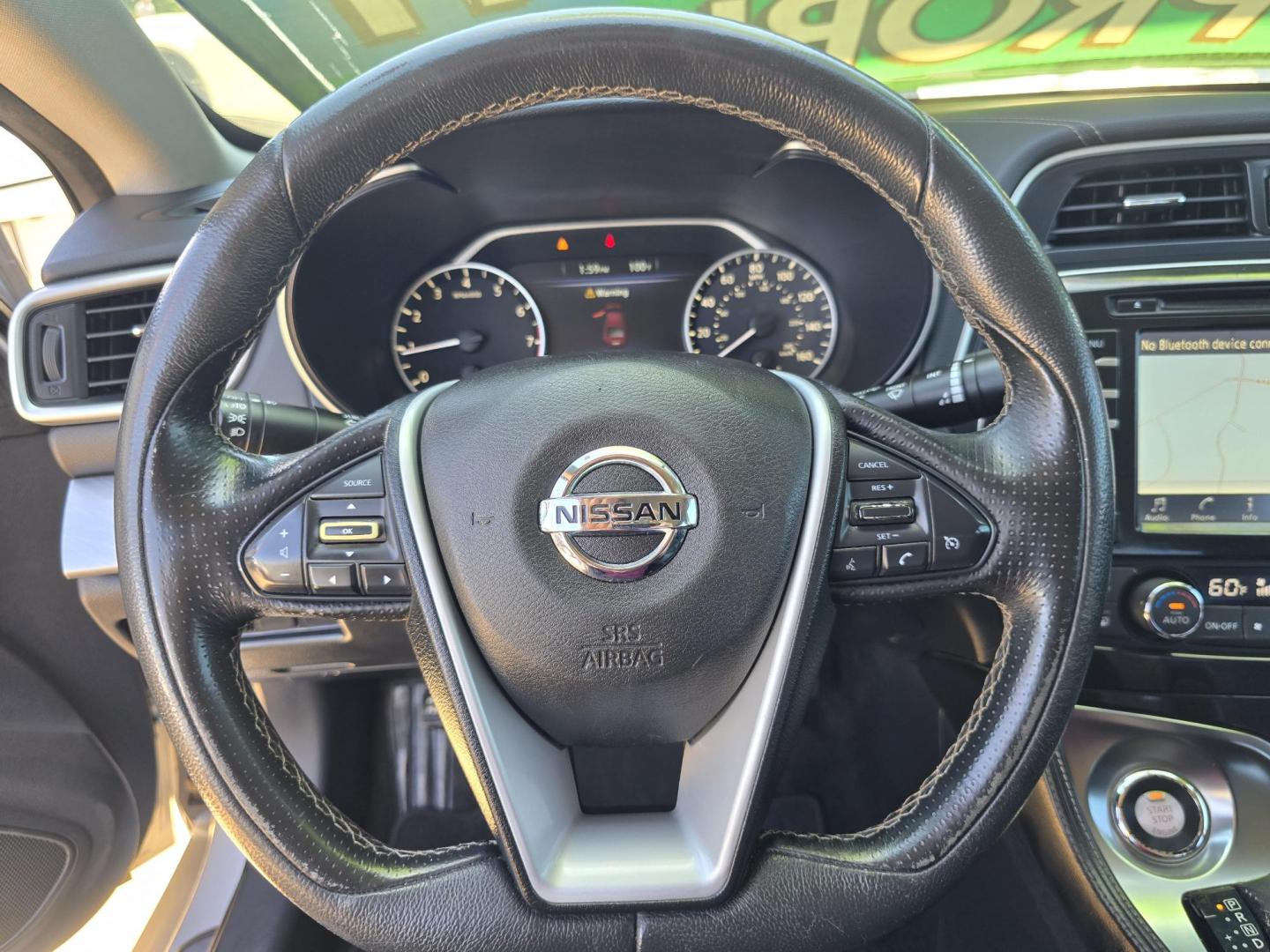 2017 SILVER Nissan Maxima 3.5 SV (1N4AA6AP2HC) with an 3.5L V6 DOHC 24V engine, CVT transmission, located at 2660 S.Garland Avenue, Garland, TX, 75041, (469) 298-3118, 32.885551, -96.655602 - Photo#12