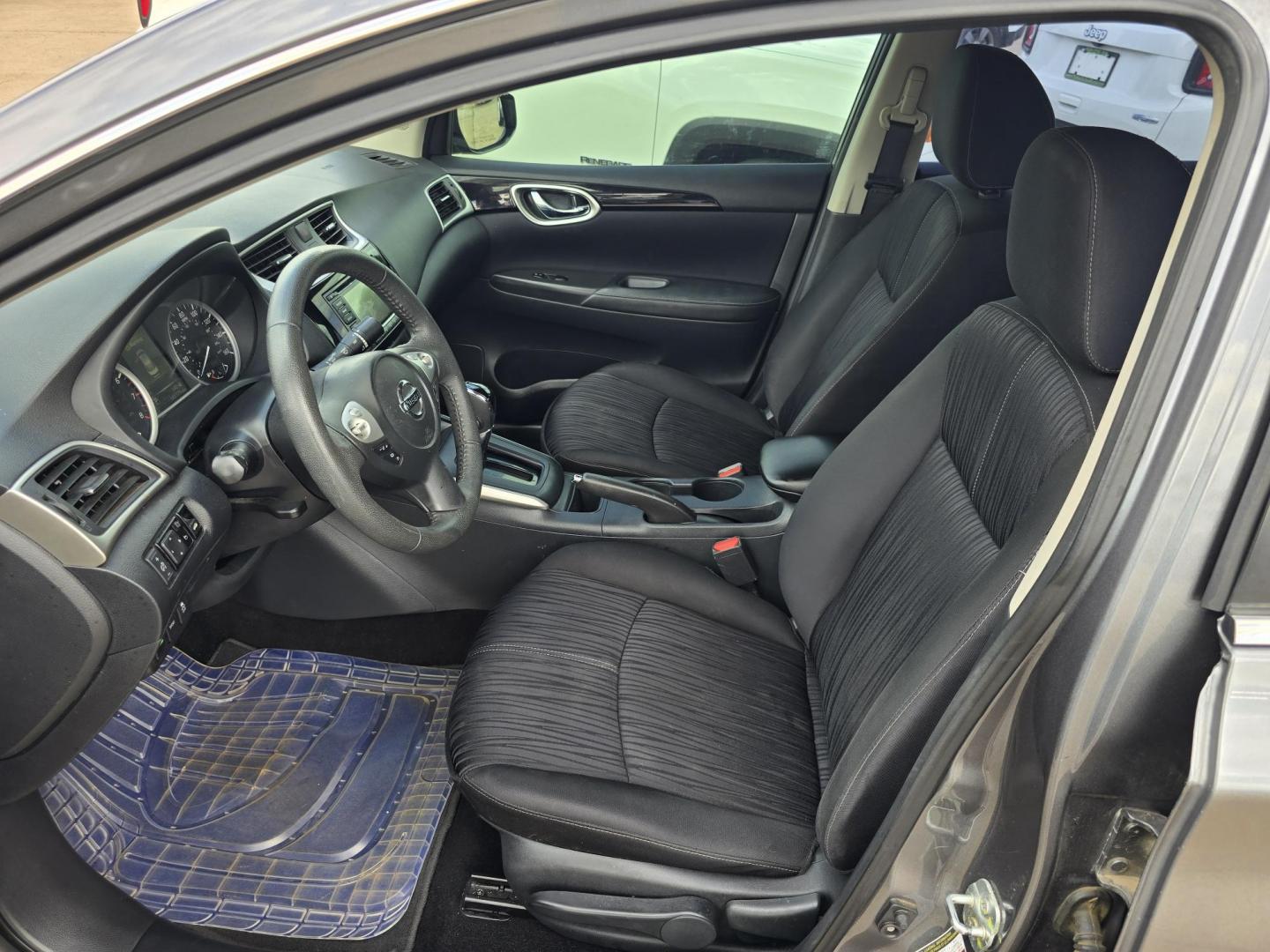 2017 GRAY Nissan Sentra S (3N1AB7AP0HY) with an 1.8L L4 SFI DOHC 16V engine, AUTO transmission, located at 2660 S.Garland Avenue, Garland, TX, 75041, (469) 298-3118, 32.885551, -96.655602 - Photo#11