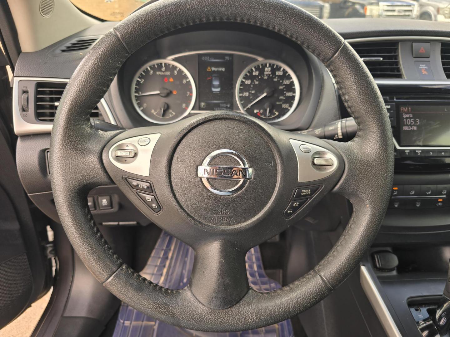 2017 GRAY Nissan Sentra S (3N1AB7AP0HY) with an 1.8L L4 SFI DOHC 16V engine, AUTO transmission, located at 2660 S.Garland Avenue, Garland, TX, 75041, (469) 298-3118, 32.885551, -96.655602 - Photo#12