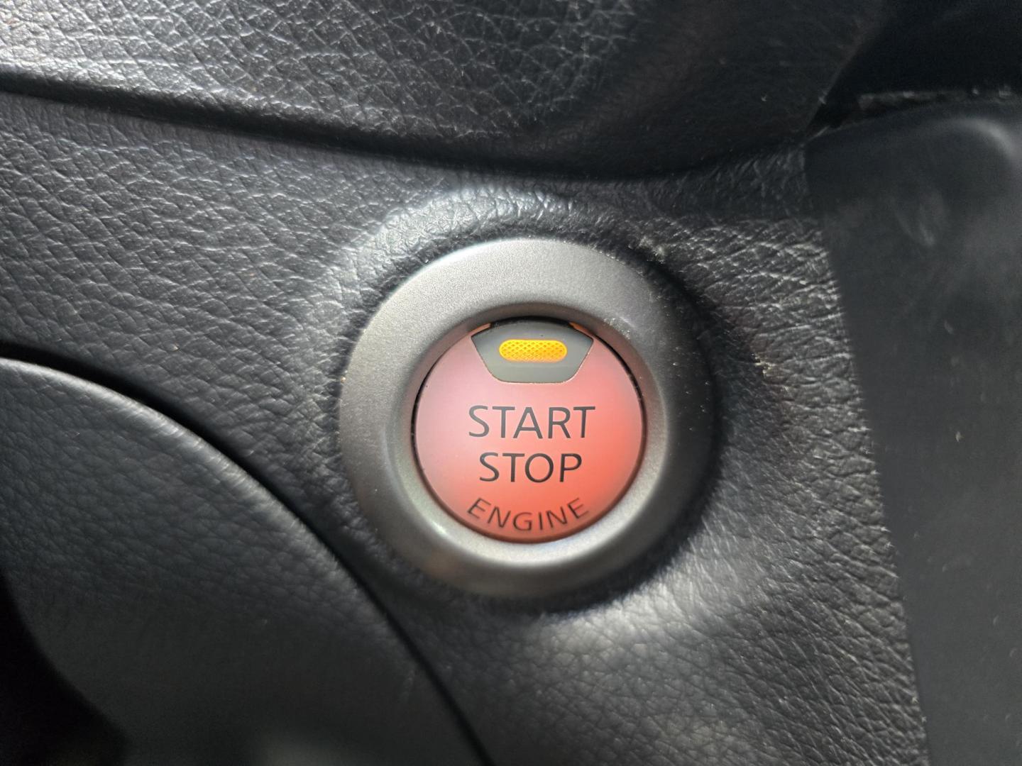 2017 GRAY Nissan Sentra S (3N1AB7AP0HY) with an 1.8L L4 SFI DOHC 16V engine, AUTO transmission, located at 2660 S.Garland Avenue, Garland, TX, 75041, (469) 298-3118, 32.885551, -96.655602 - Photo#13