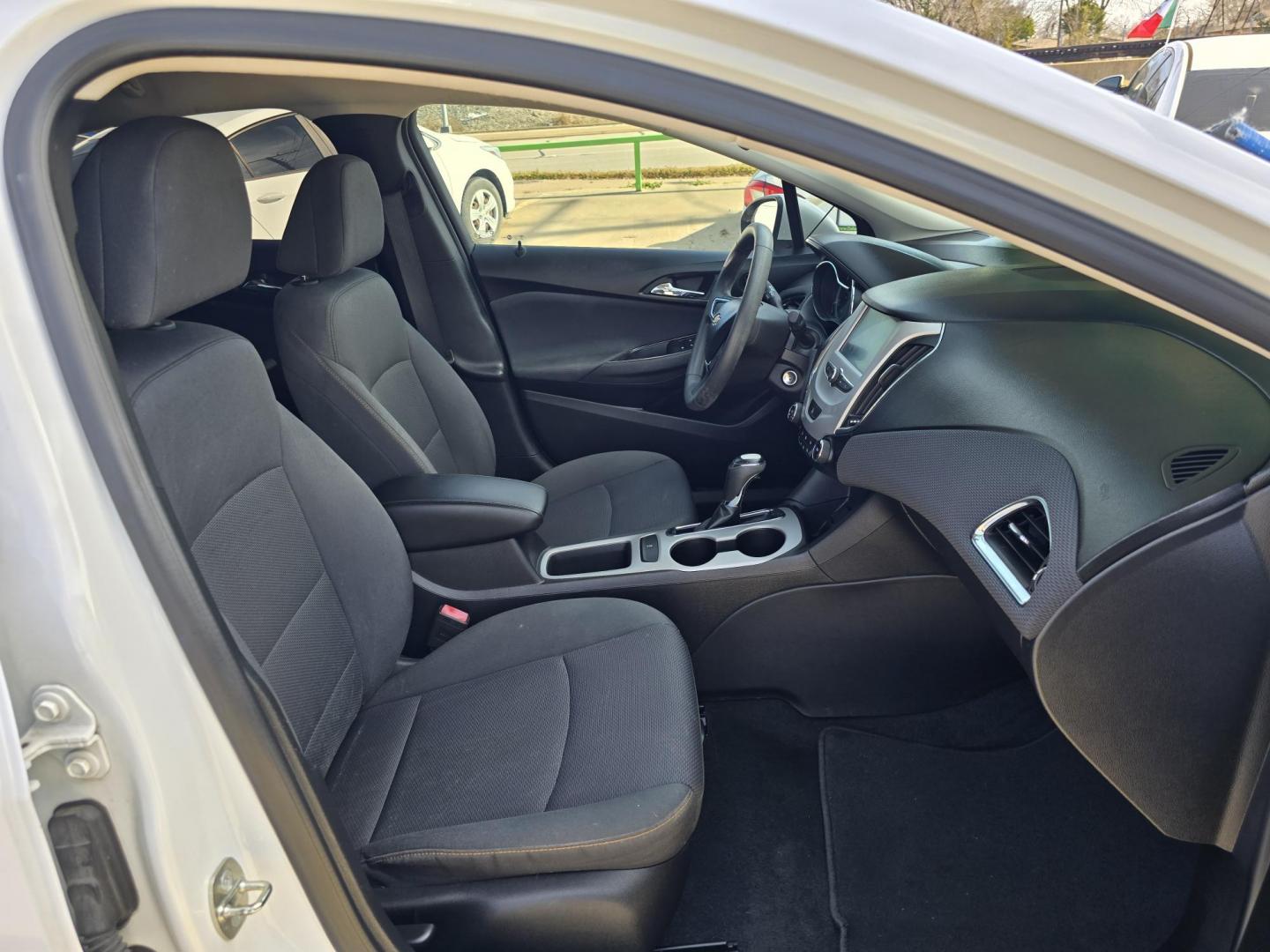 2018 BLACK Chevrolet Cruze LS (1G1BC5SM9J7) with an 1.4L L4 DOHC 16V TURBO engine, 6A transmission, located at 2660 S.Garland Avenue, Garland, TX, 75041, (469) 298-3118, 32.885551, -96.655602 - Photo#16