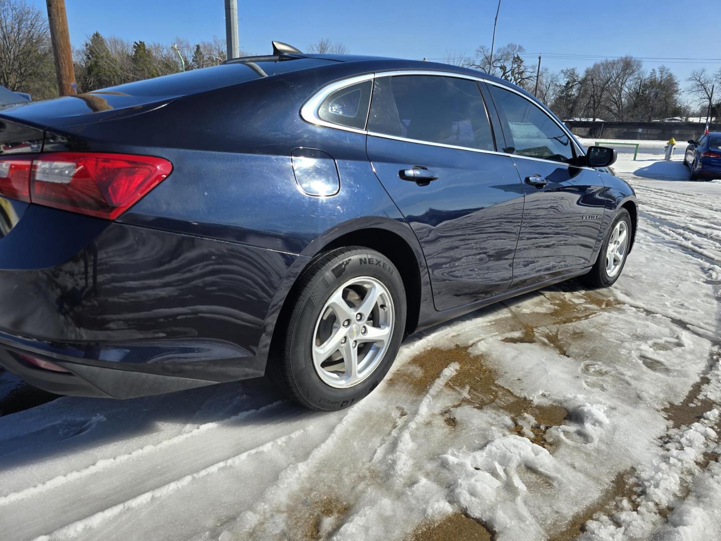 2018 DARK BLUE Chevrolet Malibu LS (1G1ZB5ST3JF) with an 1.5L L4 DOHC 16V engine, 6A transmission, located at 2660 S.Garland Avenue, Garland, TX, 75041, (469) 298-3118, 32.885551, -96.655602 - CASH$$$$$$$$$ CAR!!! - Photo#3