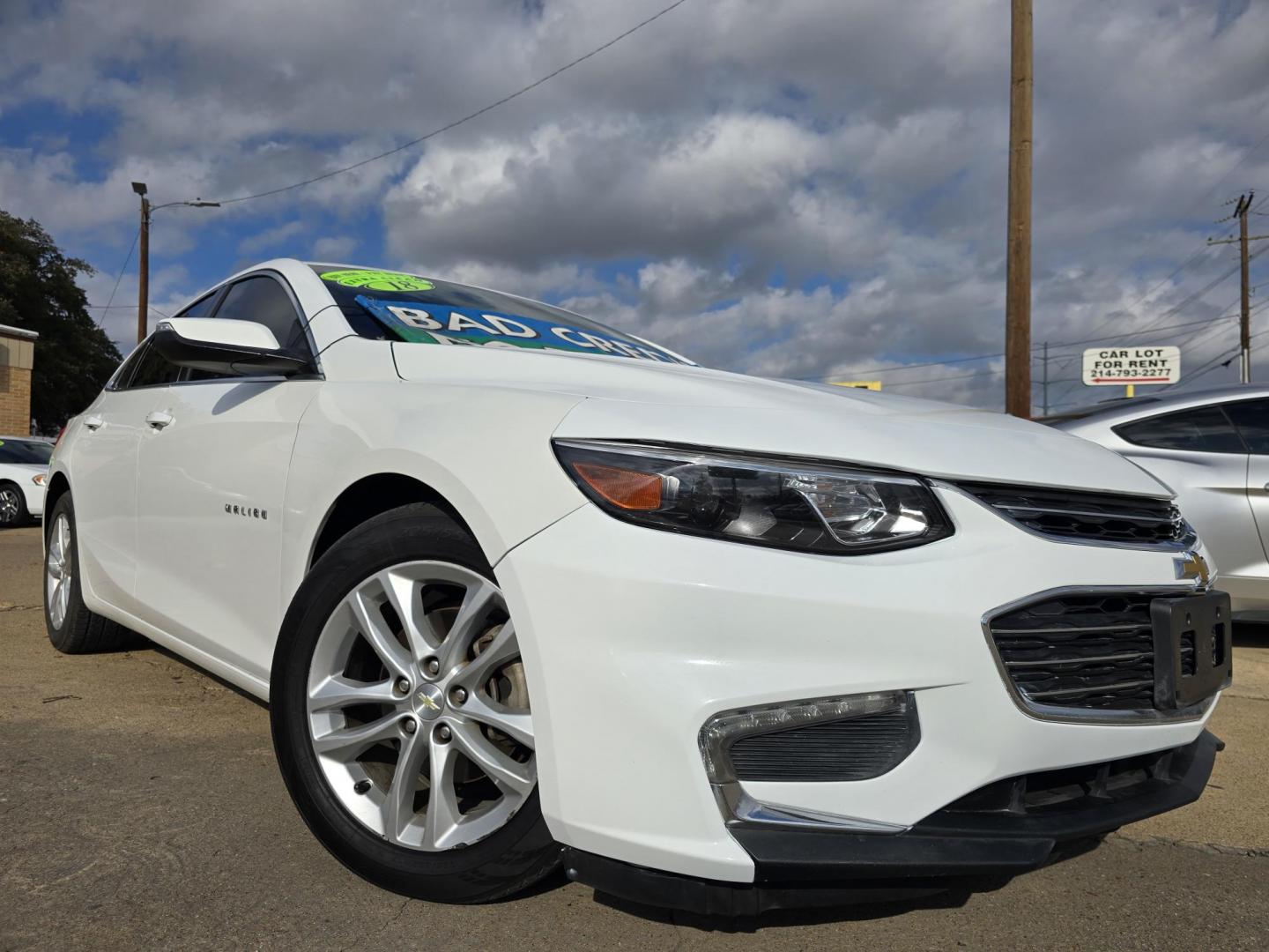 2018 WHITE Chevrolet Malibu LT (1G1ZD5ST2JF) with an 1.5L L4 DOHC 16V engine, 6A transmission, located at 2660 S.Garland Avenue, Garland, TX, 75041, (469) 298-3118, 32.885551, -96.655602 - Photo#0