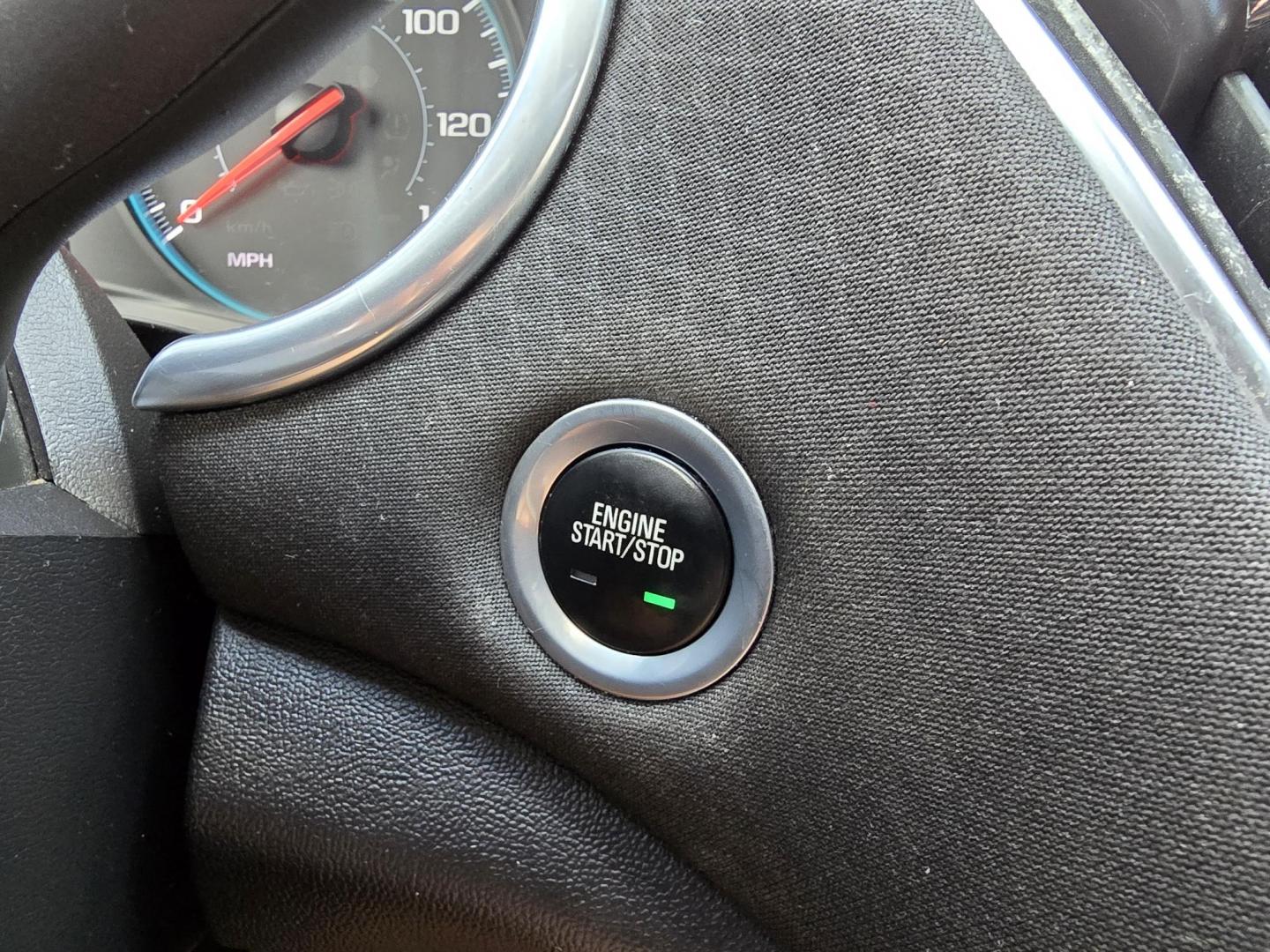 2018 WHITE Chevrolet Malibu LT (1G1ZD5ST2JF) with an 1.5L L4 DOHC 16V engine, 6A transmission, located at 2660 S.Garland Avenue, Garland, TX, 75041, (469) 298-3118, 32.885551, -96.655602 - Photo#13