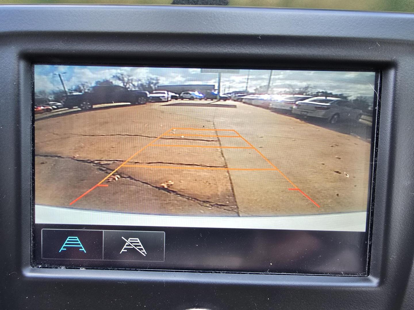 2018 WHITE Chevrolet Malibu LT (1G1ZD5ST2JF) with an 1.5L L4 DOHC 16V engine, 6A transmission, located at 2660 S.Garland Avenue, Garland, TX, 75041, (469) 298-3118, 32.885551, -96.655602 - Photo#15