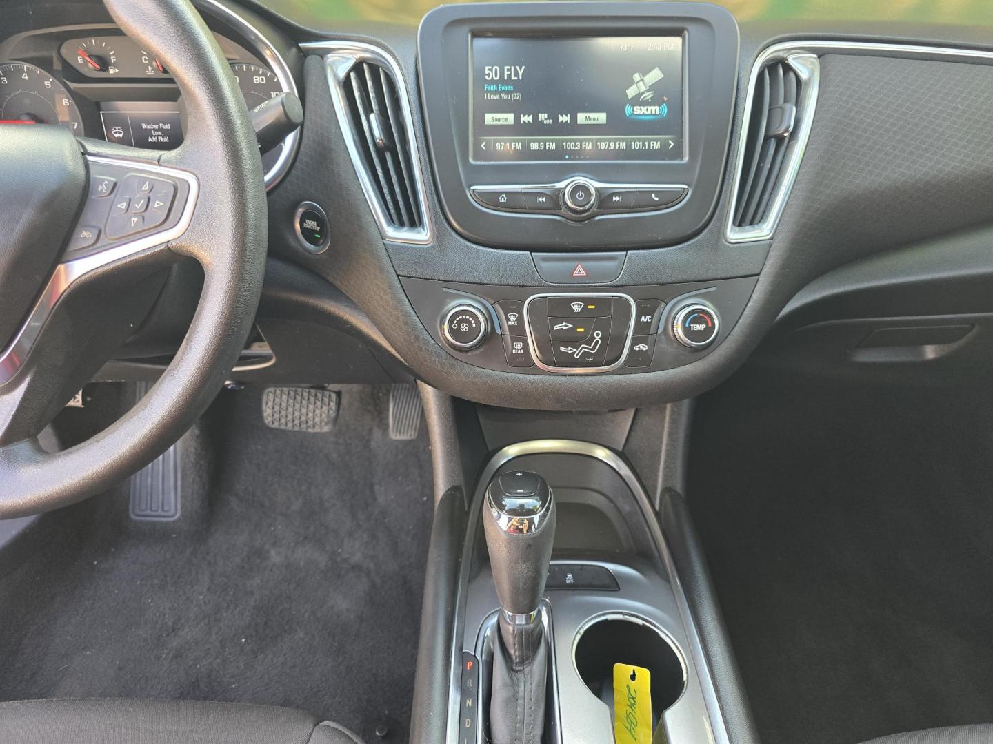 2018 WHITE Chevrolet Malibu LT (1G1ZD5ST2JF) with an 1.5L L4 DOHC 16V engine, 6A transmission, located at 2660 S.Garland Avenue, Garland, TX, 75041, (469) 298-3118, 32.885551, -96.655602 - Photo#14