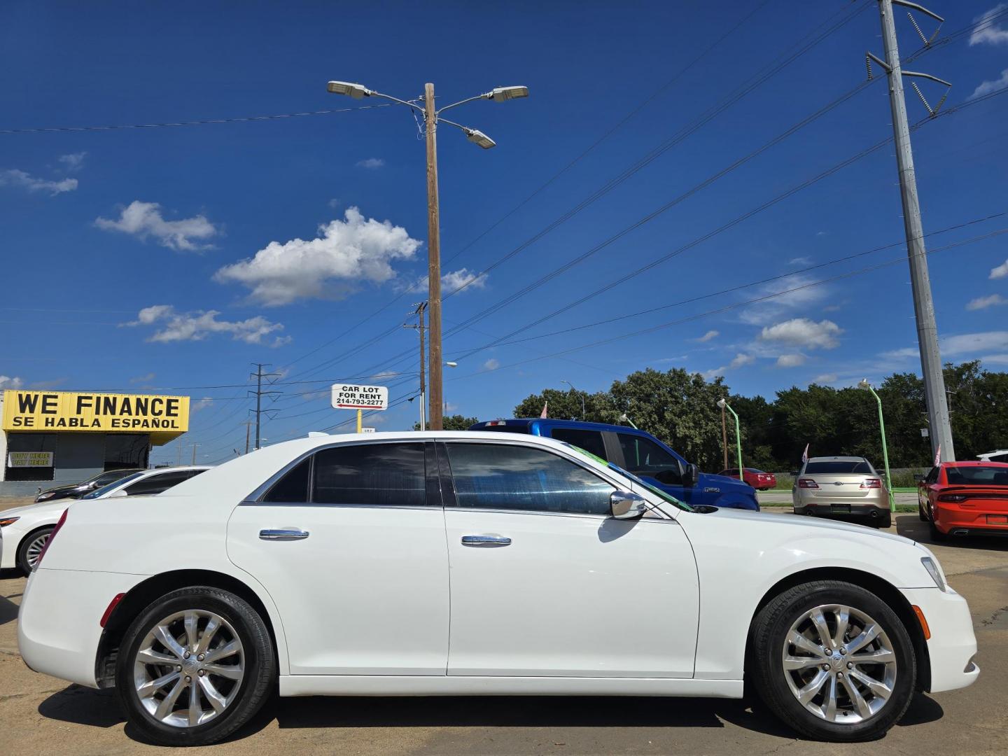 2018 WHITE Chrysler 300 LIMITED (2C3CCAKG4JH) , AUTO transmission, located at 2660 S.Garland Avenue, Garland, TX, 75041, (469) 298-3118, 32.885551, -96.655602 - Welcome to DallasAutos4Less, one of the Premier BUY HERE PAY HERE Dealers in the North Dallas Area. We specialize in financing to people with NO CREDIT or BAD CREDIT. We need proof of income, proof of residence, and a ID. Come buy your new car from us today!! This is a very well cared for 2018 CH - Photo#2
