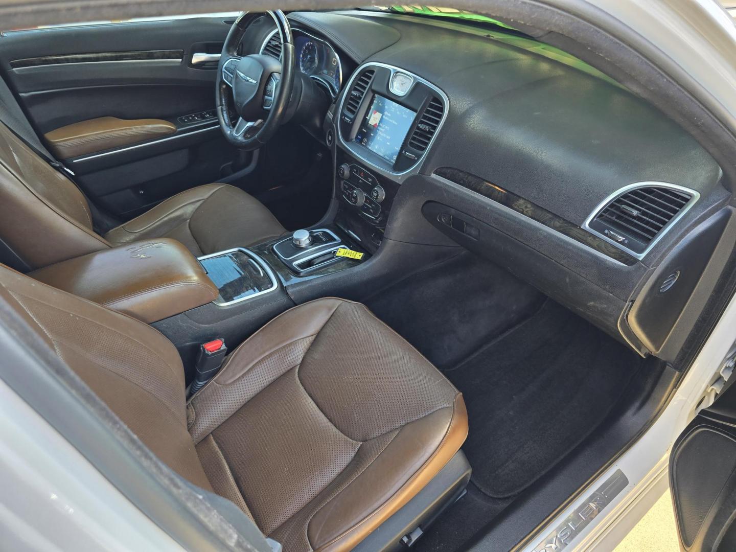 2018 WHITE Chrysler 300 LIMITED (2C3CCAKG4JH) , AUTO transmission, located at 2660 S.Garland Avenue, Garland, TX, 75041, (469) 298-3118, 32.885551, -96.655602 - Welcome to DallasAutos4Less, one of the Premier BUY HERE PAY HERE Dealers in the North Dallas Area. We specialize in financing to people with NO CREDIT or BAD CREDIT. We need proof of income, proof of residence, and a ID. Come buy your new car from us today!! This is a very well cared for 2018 CH - Photo#19