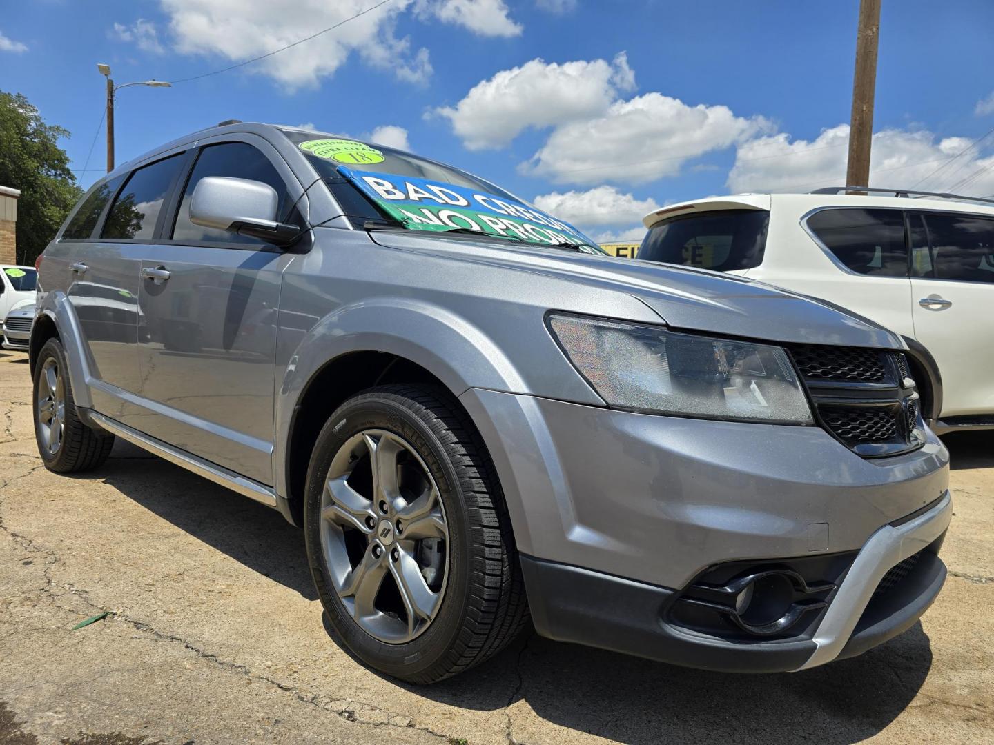 2018 GRAY Dodge Journey Crossroad (3C4PDCGG9JT) with an 3.6L V6 DOHC 24V engine, 4A transmission, located at 2660 S.Garland Avenue, Garland, TX, 75041, (469) 298-3118, 32.885551, -96.655602 - Photo#1