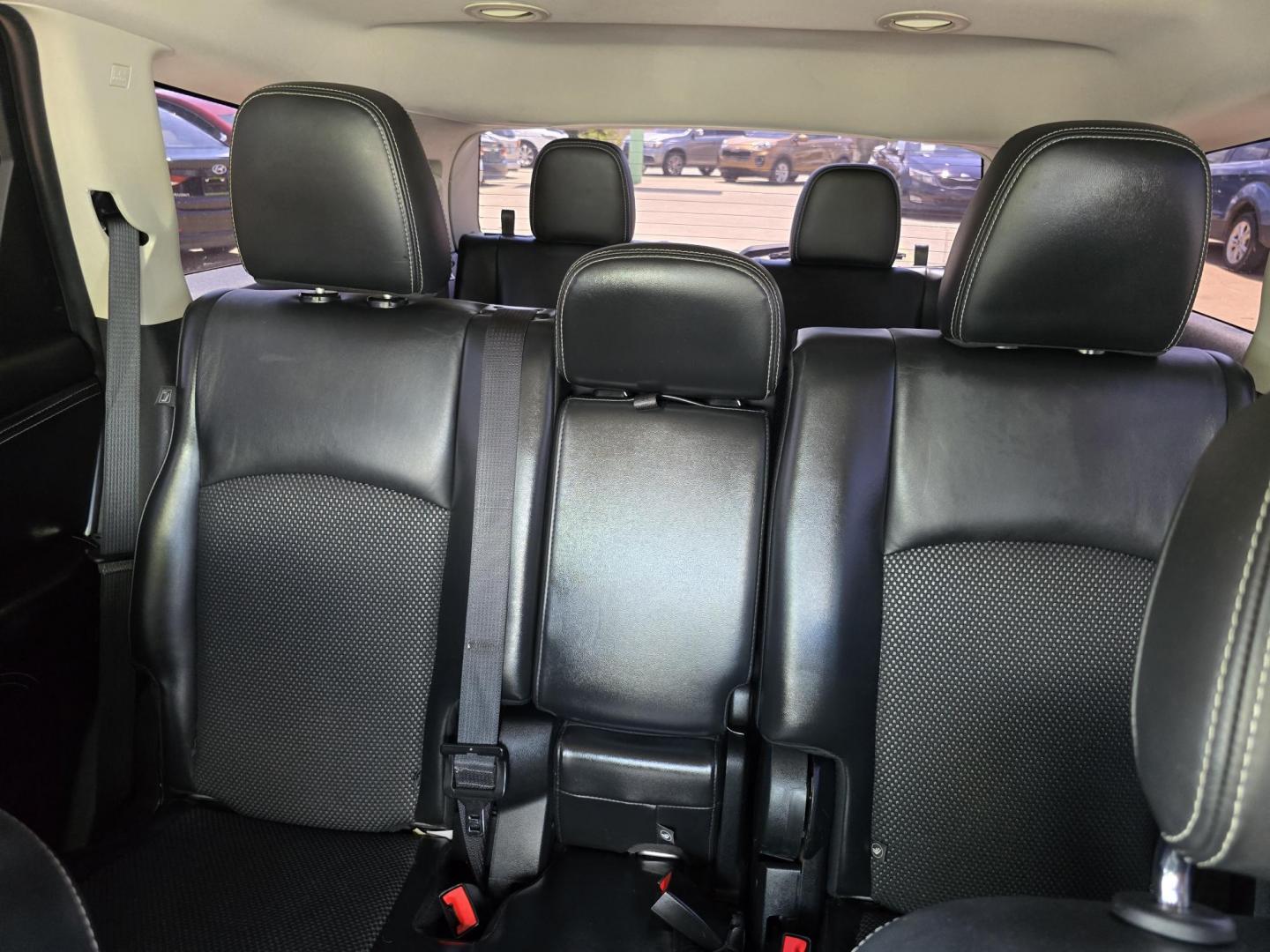 2018 GRAY Dodge Journey Crossroad (3C4PDCGG9JT) with an 3.6L V6 DOHC 24V engine, 4A transmission, located at 2660 S.Garland Avenue, Garland, TX, 75041, (469) 298-3118, 32.885551, -96.655602 - Photo#14