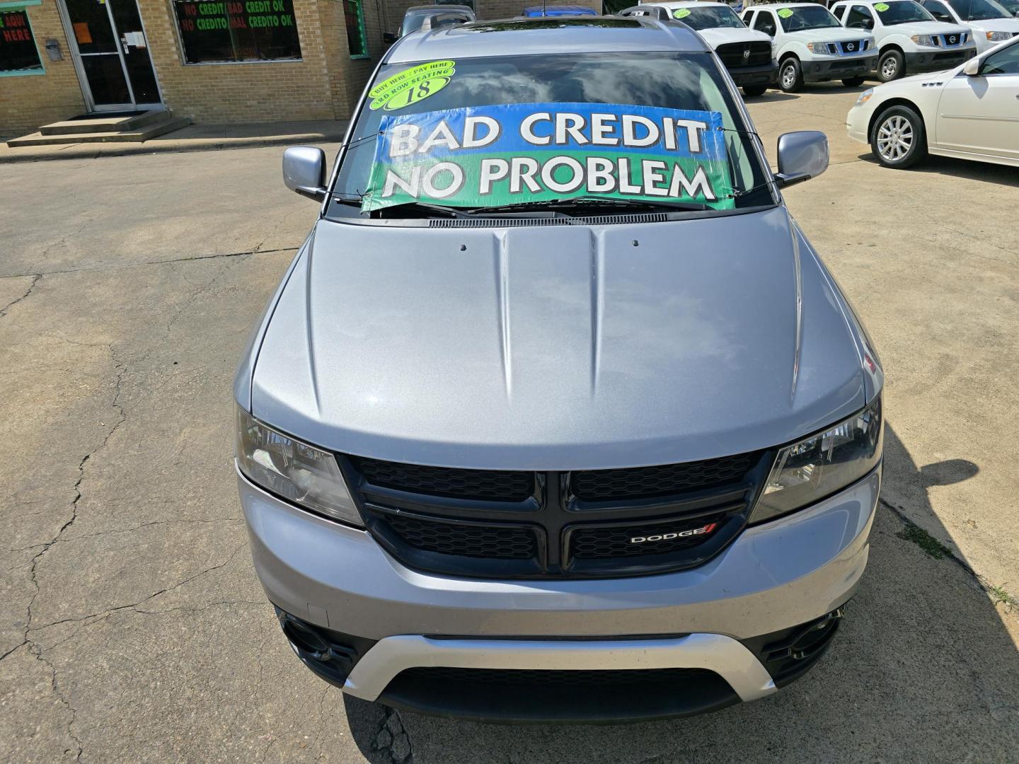 2018 SILVER Dodge Journey Crossroad (3C4PDCGG0JT) with an 3.6L V6 DOHC 24V engine, 4A transmission, located at 2660 S.Garland Avenue, Garland, TX, 75041, (469) 298-3118, 32.885551, -96.655602 - Photo#8