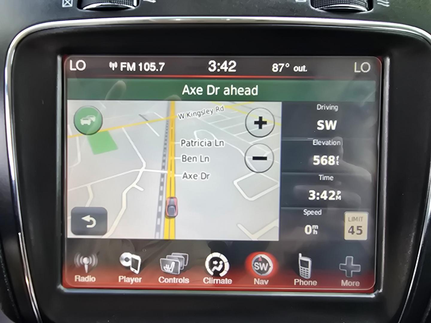 2018 SILVER Dodge Journey Crossroad (3C4PDCGG0JT) with an 3.6L V6 DOHC 24V engine, 4A transmission, located at 2660 S.Garland Avenue, Garland, TX, 75041, (469) 298-3118, 32.885551, -96.655602 - Photo#15