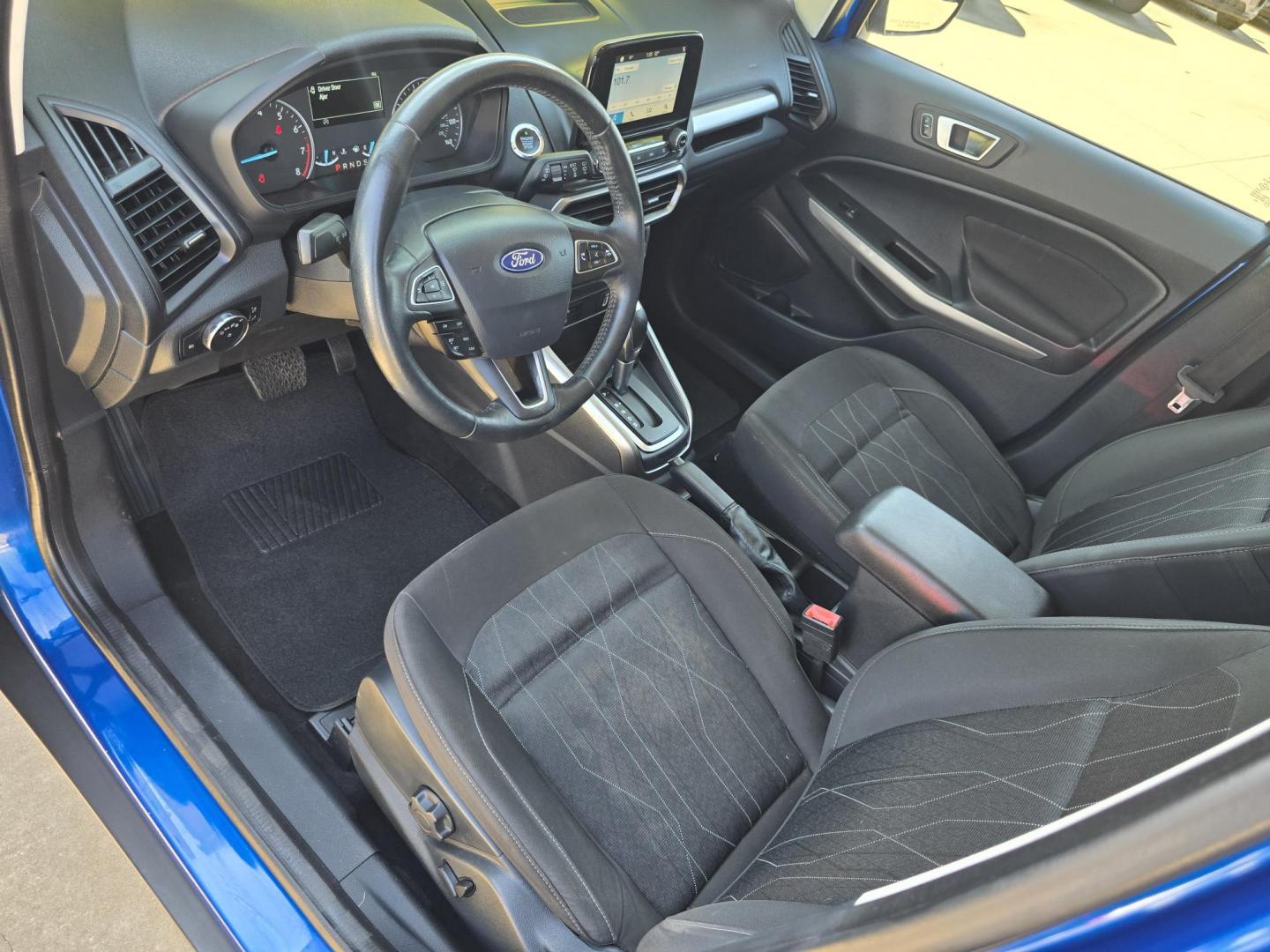 2018 BLUE Ford EcoSport SE (MAJ3P1TE7JC) with an 1.0L L3 engine, 6A transmission, located at 2660 S.Garland Avenue, Garland, TX, 75041, (469) 298-3118, 32.885551, -96.655602 - Photo#9