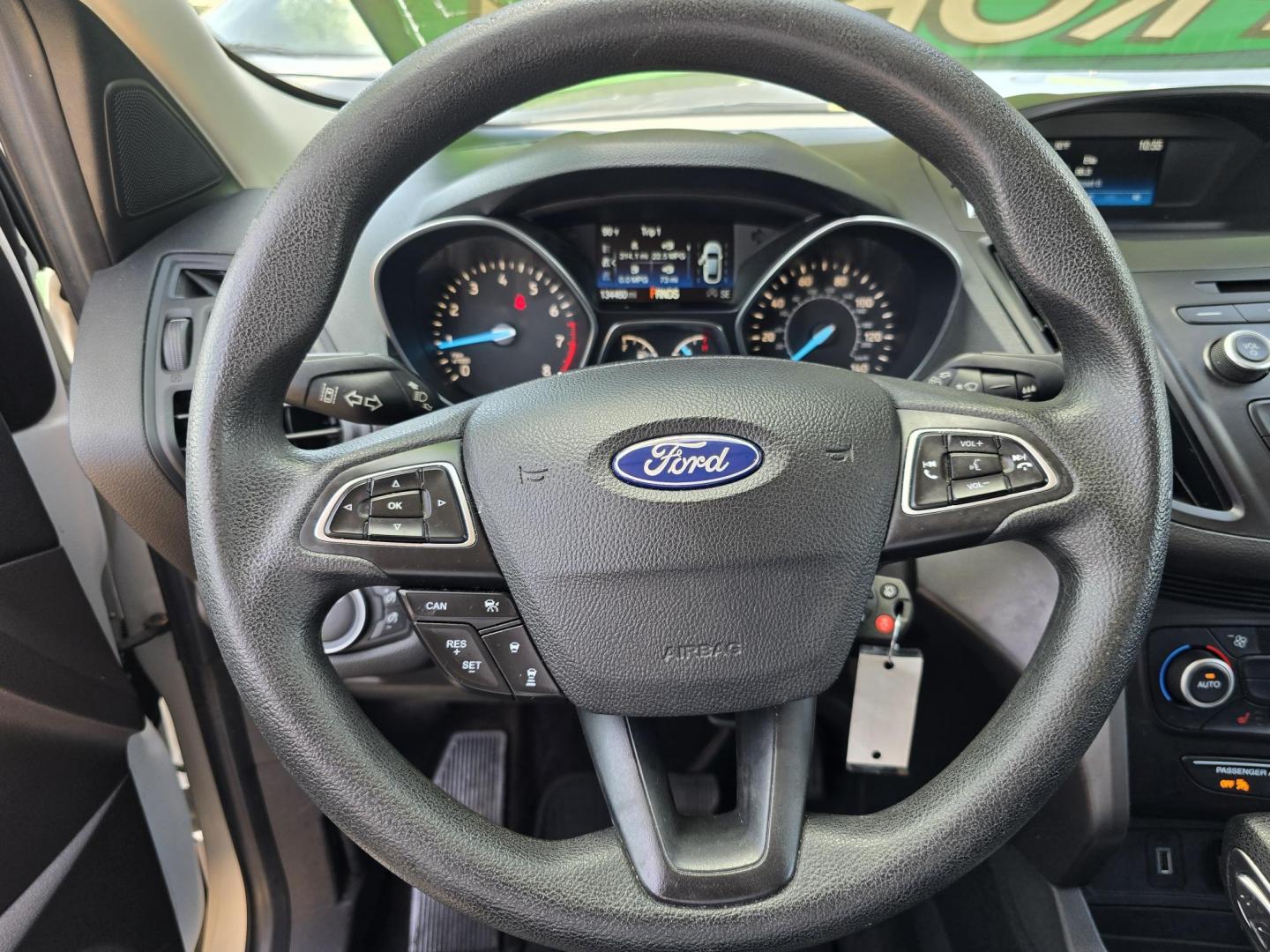 2018 WHITE Ford Escape SE (1FMCU9GD1JU) , AUTO transmission, located at 2660 S.Garland Avenue, Garland, TX, 75041, (469) 298-3118, 32.885551, -96.655602 - Welcome to DallasAutos4Less, one of the Premier BUY HERE PAY HERE Dealers in the North Dallas Area. We specialize in financing to people with NO CREDIT or BAD CREDIT. We need proof of income, proof of residence, and a ID. Come buy your new car from us today!! This is a Super Clean 2018 FORD ESCAP - Photo#10