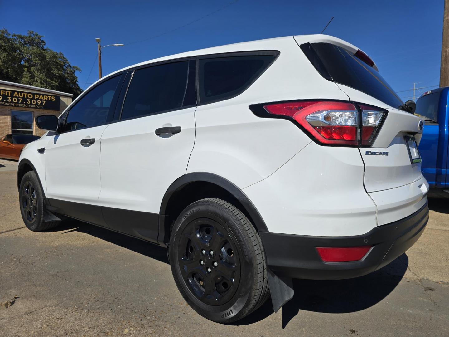 2018 Ford Escape S (1FMCU0F77JU) with an 2.5L L4 DOHC 16V engine, 6A transmission, located at 2660 S.Garland Avenue, Garland, TX, 75041, (469) 298-3118, 32.885551, -96.655602 - Welcome to DallasAutos4Less, one of the Premier BUY HERE PAY HERE Dealers in the North Dallas Area. We specialize in financing to people with NO CREDIT or BAD CREDIT. We need proof of income, proof of residence, and a ID. Come buy your new car from us today!! This is a Super Clean 2018 FORD ESCAP - Photo#5