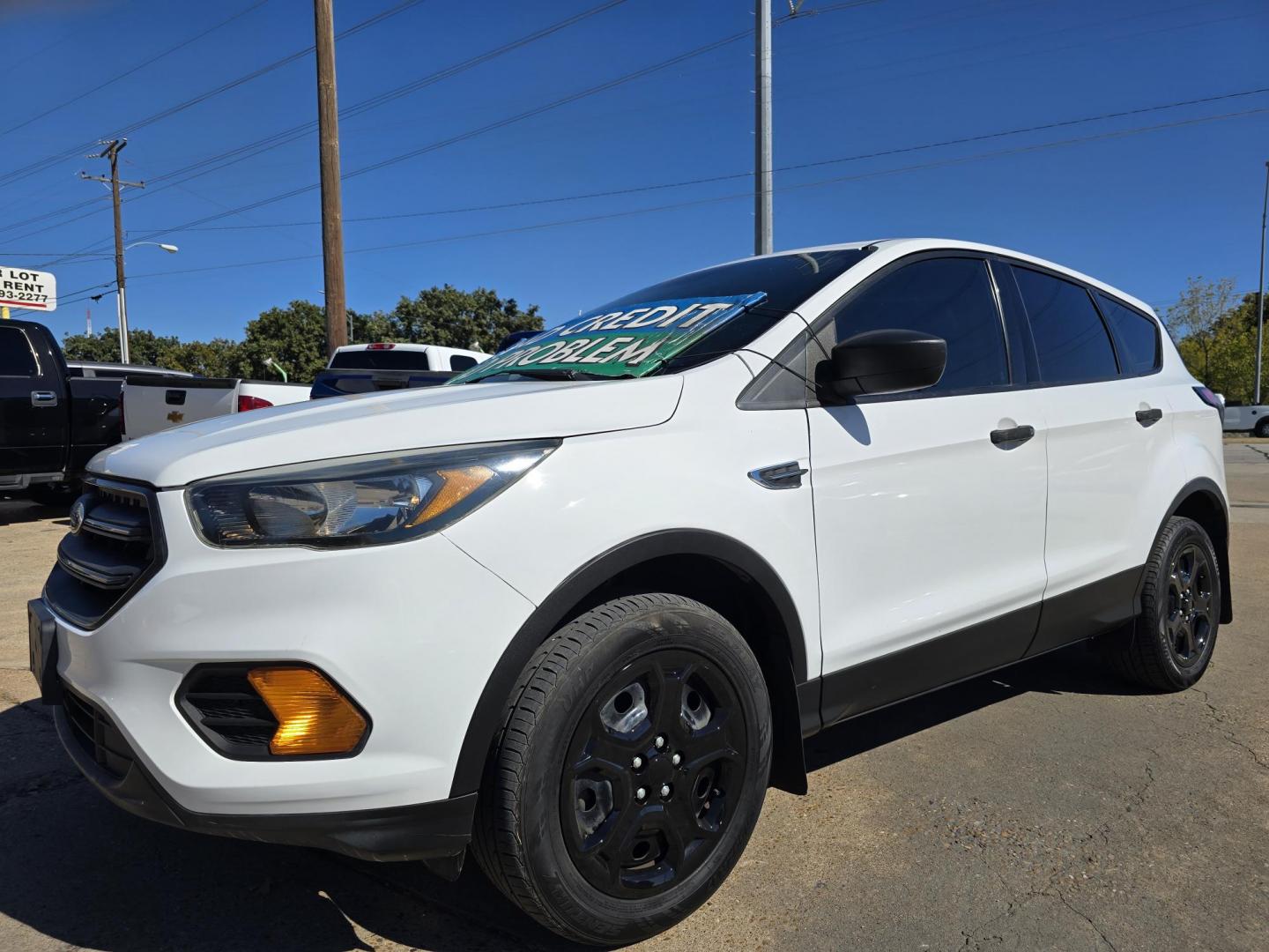 2018 Ford Escape S (1FMCU0F77JU) with an 2.5L L4 DOHC 16V engine, 6A transmission, located at 2660 S.Garland Avenue, Garland, TX, 75041, (469) 298-3118, 32.885551, -96.655602 - Welcome to DallasAutos4Less, one of the Premier BUY HERE PAY HERE Dealers in the North Dallas Area. We specialize in financing to people with NO CREDIT or BAD CREDIT. We need proof of income, proof of residence, and a ID. Come buy your new car from us today!! This is a Super Clean 2018 FORD ESCAP - Photo#7