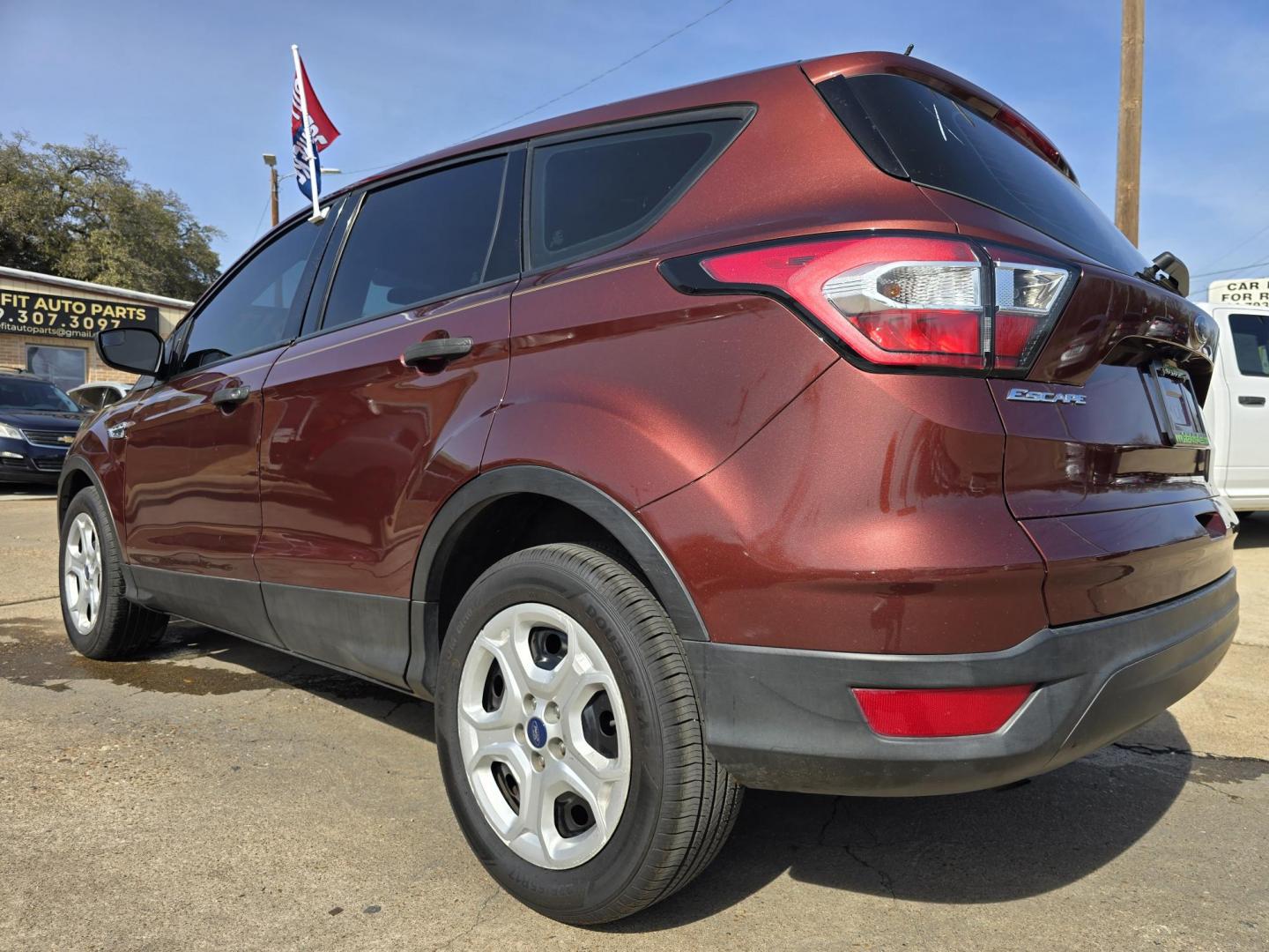 2018 BROWN Ford Escape S (1FMCU0F74JU) with an 2.5L L4 DOHC 16V engine, 6A transmission, located at 2660 S.Garland Avenue, Garland, TX, 75041, (469) 298-3118, 32.885551, -96.655602 - Photo#5