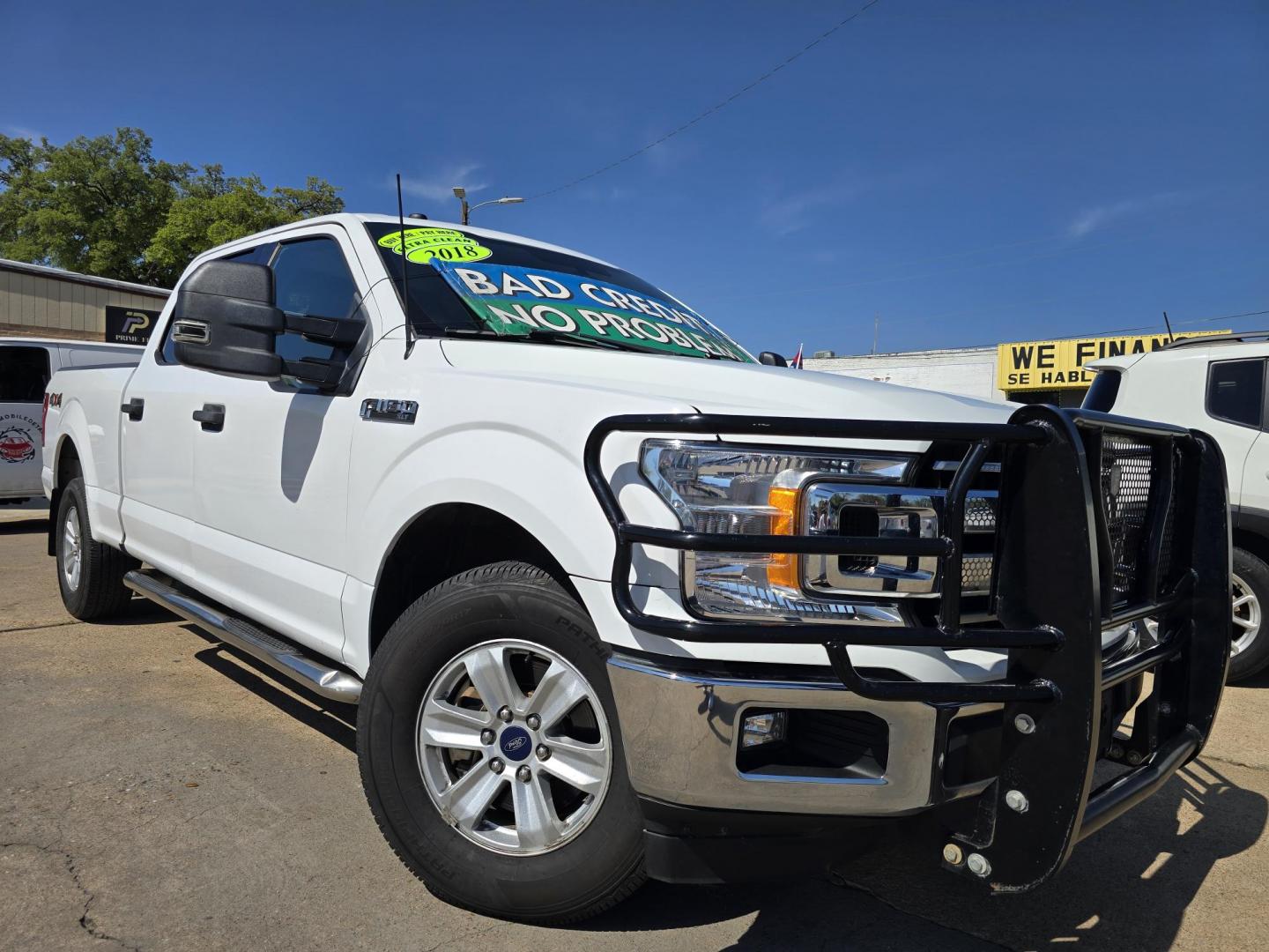 2018 WHITE Ford F-150 XLT (1FTFW1E56JF) with an 5.0L V8 OHV 16V engine, 6A transmission, located at 2660 S.Garland Avenue, Garland, TX, 75041, (469) 298-3118, 32.885551, -96.655602 - Photo#0