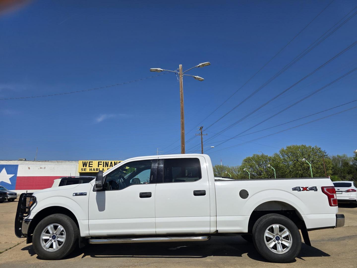 2018 WHITE Ford F-150 XLT (1FTFW1E56JF) with an 5.0L V8 OHV 16V engine, 6A transmission, located at 2660 S.Garland Avenue, Garland, TX, 75041, (469) 298-3118, 32.885551, -96.655602 - Photo#7