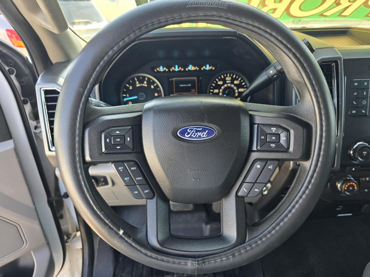 2018 WHITE Ford F-150 XLT (1FTFW1E56JF) with an 5.0L V8 OHV 16V engine, 6A transmission, located at 2660 S.Garland Avenue, Garland, TX, 75041, (469) 298-3118, 32.885551, -96.655602 - Photo#14