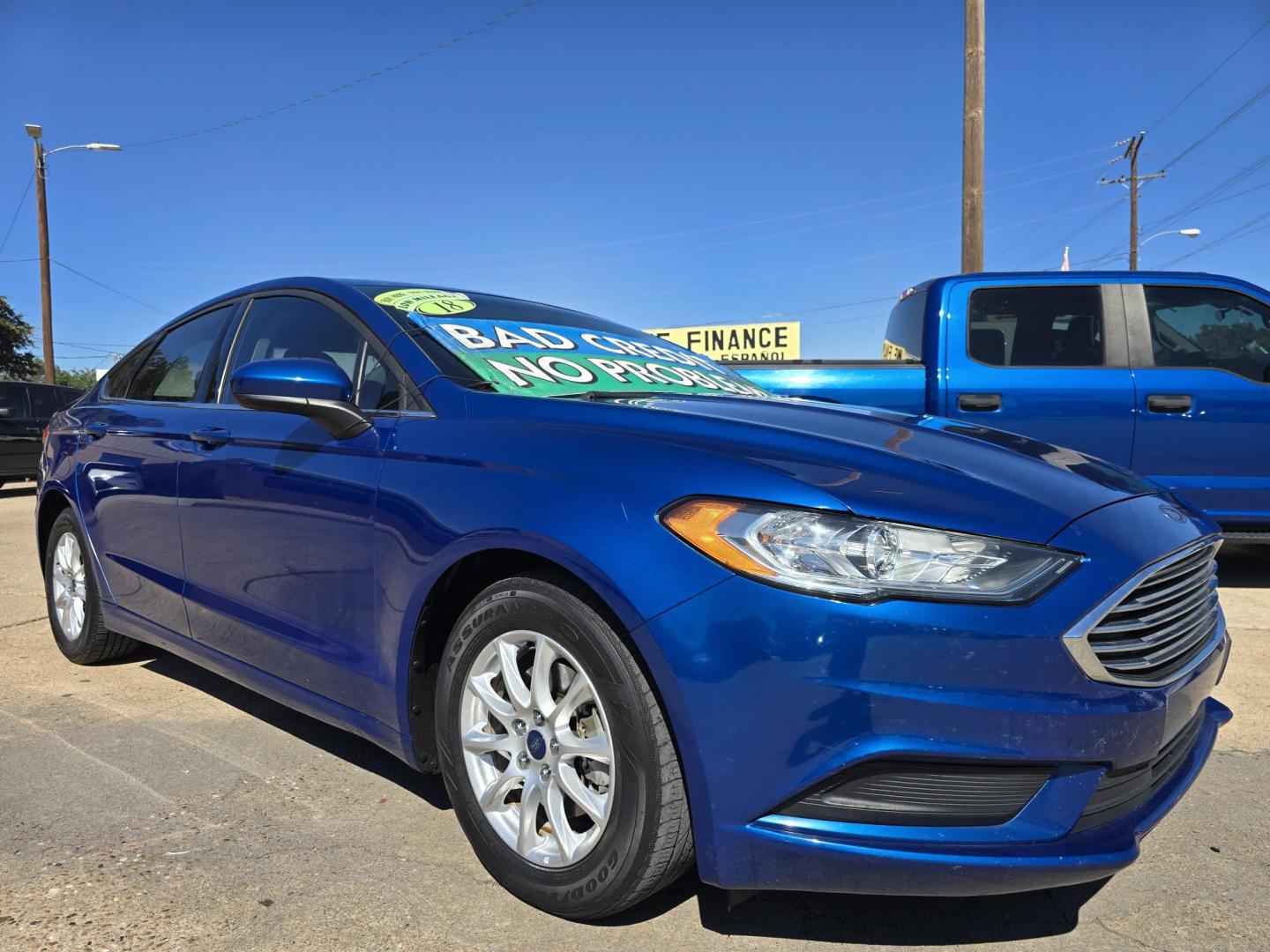 2018 BLUE Ford Fusion S (3FA6P0G72JR) with an 2.5L L4 DOHC 16V engine, 6A transmission, located at 2660 S.Garland Avenue, Garland, TX, 75041, (469) 298-3118, 32.885551, -96.655602 - Photo#1