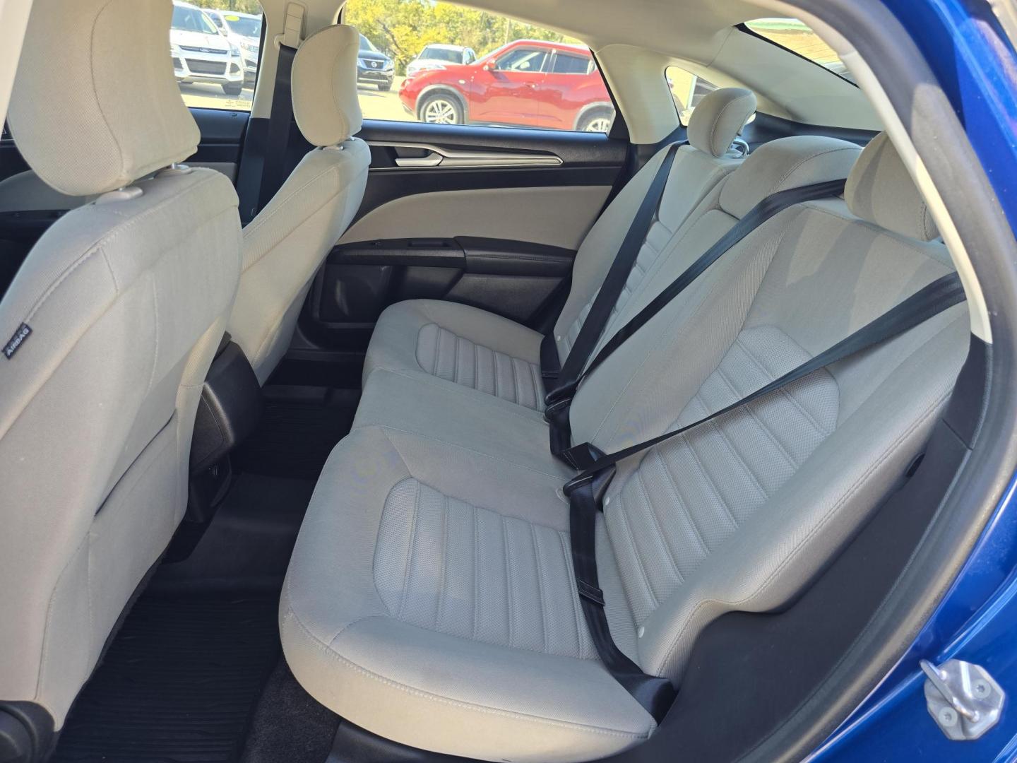2018 BLUE Ford Fusion S (3FA6P0G72JR) with an 2.5L L4 DOHC 16V engine, 6A transmission, located at 2660 S.Garland Avenue, Garland, TX, 75041, (469) 298-3118, 32.885551, -96.655602 - Photo#16