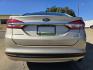 2018 GOLD Ford Fusion SE (3FA6P0HD9JR) with an 1.5L L4 DOHC 16V engine, 6A transmission, located at 2660 S.Garland Avenue, Garland, TX, 75041, (469) 298-3118, 32.885551, -96.655602 - Photo#4