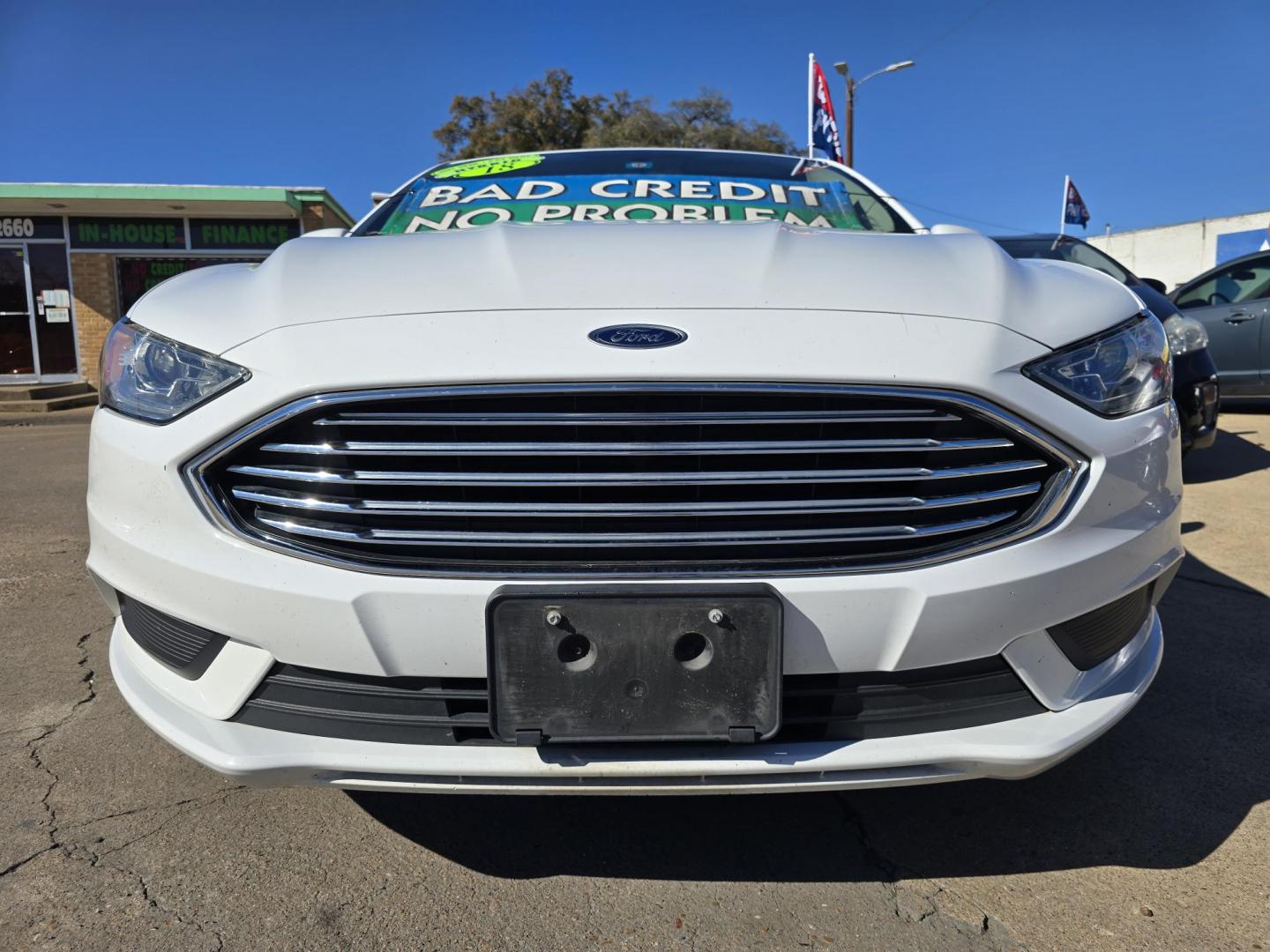 2018 WHITE Ford Fusion Hybrid SE (3FA6P0LU9JR) with an 2.0L L4 DOHC 16V HYBRID engine, CVT transmission, located at 2660 S.Garland Avenue, Garland, TX, 75041, (469) 298-3118, 32.885551, -96.655602 - Photo#9
