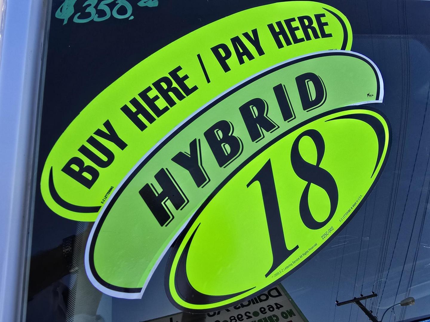 2018 WHITE Ford Fusion Hybrid SE (3FA6P0LU9JR) with an 2.0L L4 DOHC 16V HYBRID engine, CVT transmission, located at 2660 S.Garland Avenue, Garland, TX, 75041, (469) 298-3118, 32.885551, -96.655602 - Photo#20