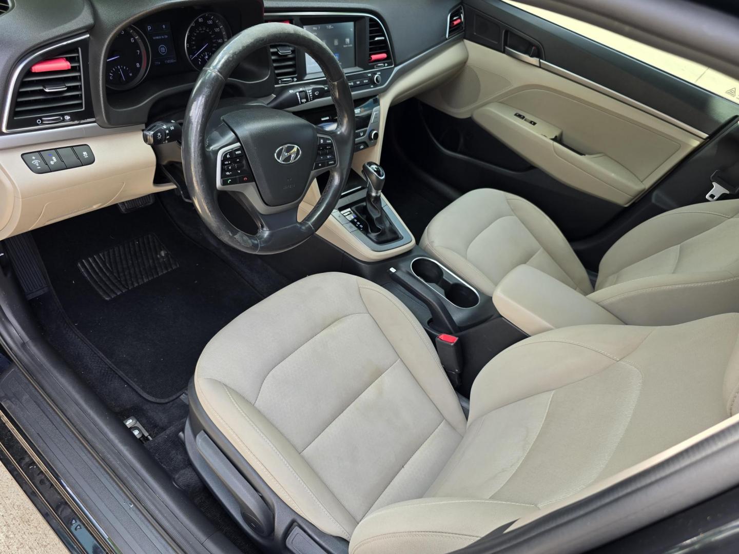 2018 BLACK Hyundai Elantra Limited (5NPD84LFXJH) with an 1.8L L4 DOHC 16V engine, 6A transmission, located at 2660 S.Garland Avenue, Garland, TX, 75041, (469) 298-3118, 32.885551, -96.655602 - Photo#11