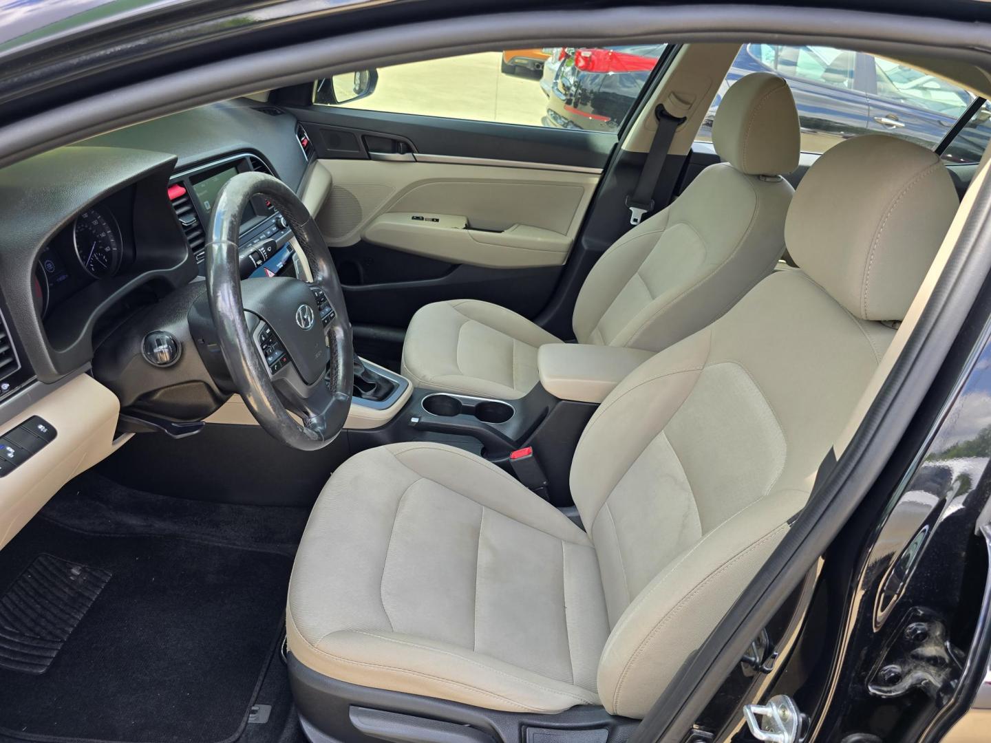 2018 BLACK Hyundai Elantra Limited (5NPD84LFXJH) with an 1.8L L4 DOHC 16V engine, 6A transmission, located at 2660 S.Garland Avenue, Garland, TX, 75041, (469) 298-3118, 32.885551, -96.655602 - Photo#12