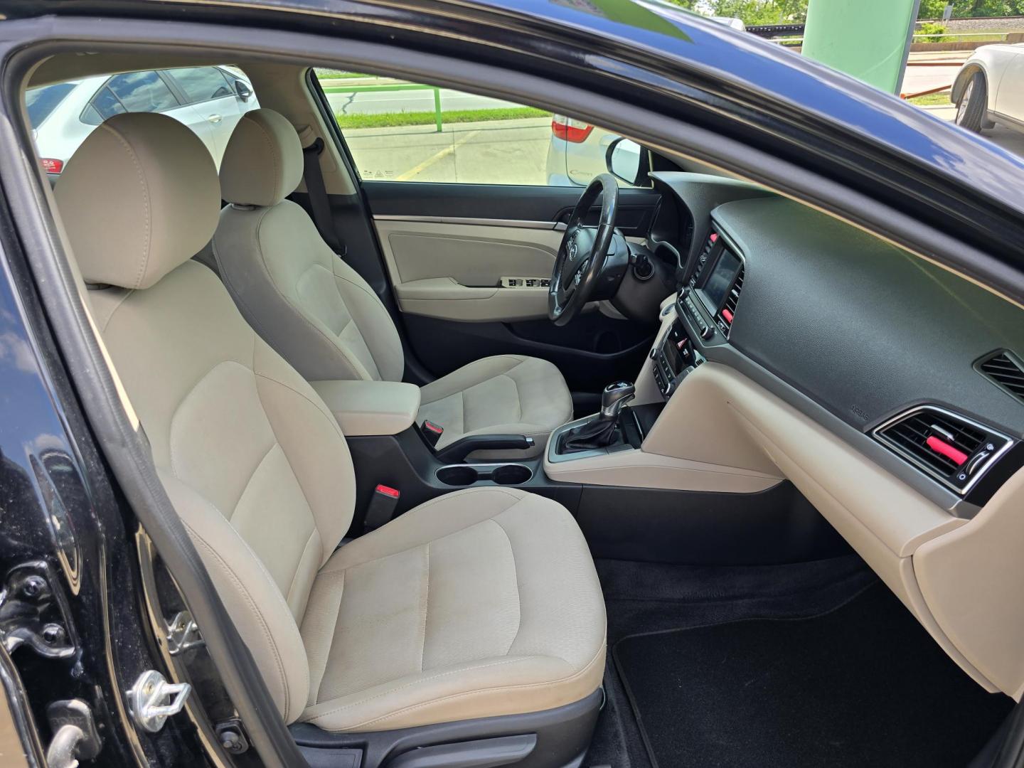 2018 BLACK Hyundai Elantra Limited (5NPD84LFXJH) with an 1.8L L4 DOHC 16V engine, 6A transmission, located at 2660 S.Garland Avenue, Garland, TX, 75041, (469) 298-3118, 32.885551, -96.655602 - Photo#21