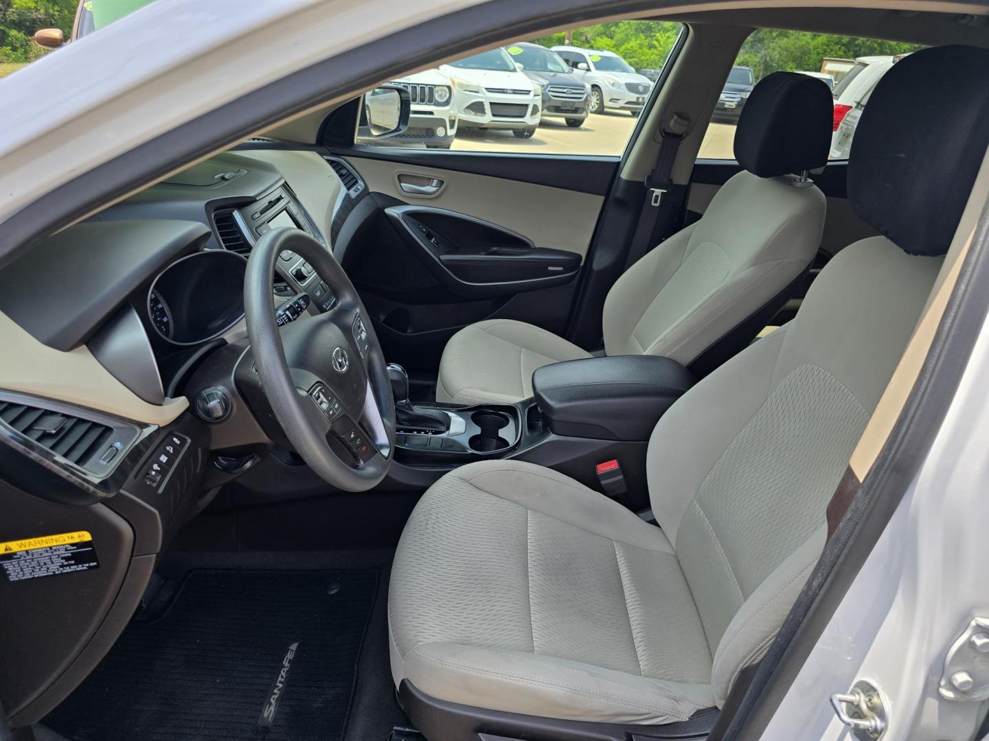 2018 DIAMOND WHITE Hyundai Santa Fe Sport (5NMZT3LB4JH) with an 2.4L L4 DOHC 16V engine, 6A transmission, located at 2660 S.Garland Avenue, Garland, TX, 75041, (469) 298-3118, 32.885551, -96.655602 - Welcome to DallasAutos4Less, one of the Premier BUY HERE PAY HERE Dealers in the North Dallas Area. We specialize in financing to people with NO CREDIT or BAD CREDIT. We need proof of income, proof of residence, and a ID. Come buy your new car from us today!! This is a Very clean 2018 HYUNDAI SAN - Photo#11