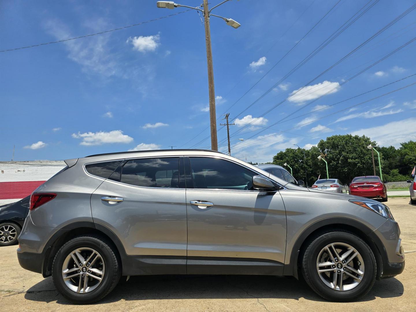 2018 GRAY Hyundai Santa Fe Sport (5XYZU3LB3JG) with an 2.4L L4 DOHC 16V engine, 6A transmission, located at 2660 S.Garland Avenue, Garland, TX, 75041, (469) 298-3118, 32.885551, -96.655602 - Photo#2