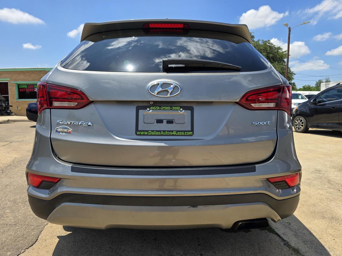 2018 GRAY Hyundai Santa Fe Sport (5XYZU3LB3JG) with an 2.4L L4 DOHC 16V engine, 6A transmission, located at 2660 S.Garland Avenue, Garland, TX, 75041, (469) 298-3118, 32.885551, -96.655602 - Photo#4