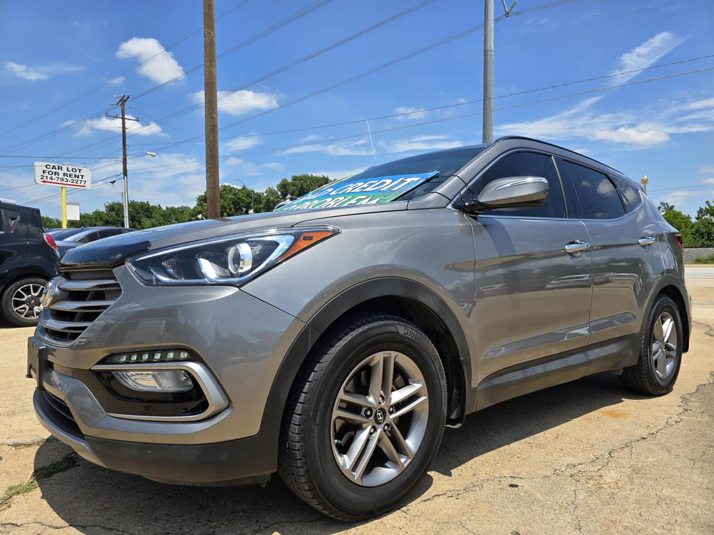 2018 GRAY Hyundai Santa Fe Sport (5XYZU3LB3JG) with an 2.4L L4 DOHC 16V engine, 6A transmission, located at 2660 S.Garland Avenue, Garland, TX, 75041, (469) 298-3118, 32.885551, -96.655602 - Photo#7