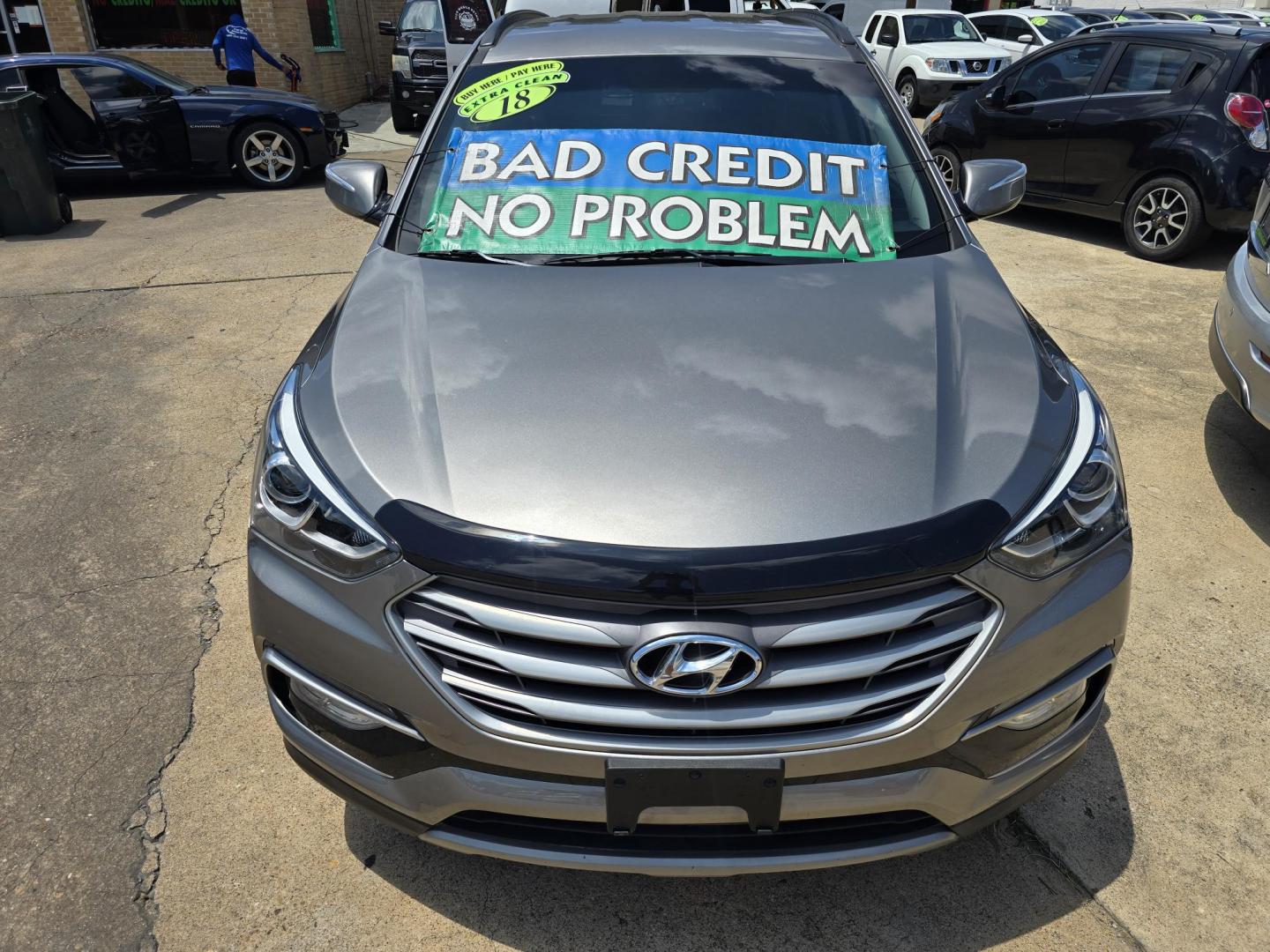2018 GRAY Hyundai Santa Fe Sport (5XYZU3LB3JG) with an 2.4L L4 DOHC 16V engine, 6A transmission, located at 2660 S.Garland Avenue, Garland, TX, 75041, (469) 298-3118, 32.885551, -96.655602 - Photo#8