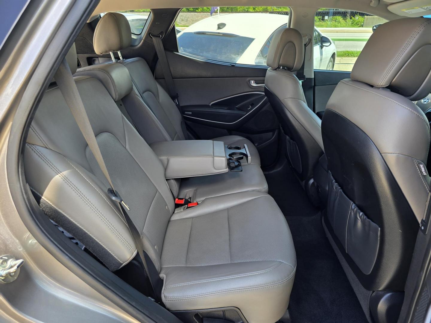 2018 GRAY Hyundai Santa Fe Sport (5XYZU3LB3JG) with an 2.4L L4 DOHC 16V engine, 6A transmission, located at 2660 S.Garland Avenue, Garland, TX, 75041, (469) 298-3118, 32.885551, -96.655602 - Photo#20