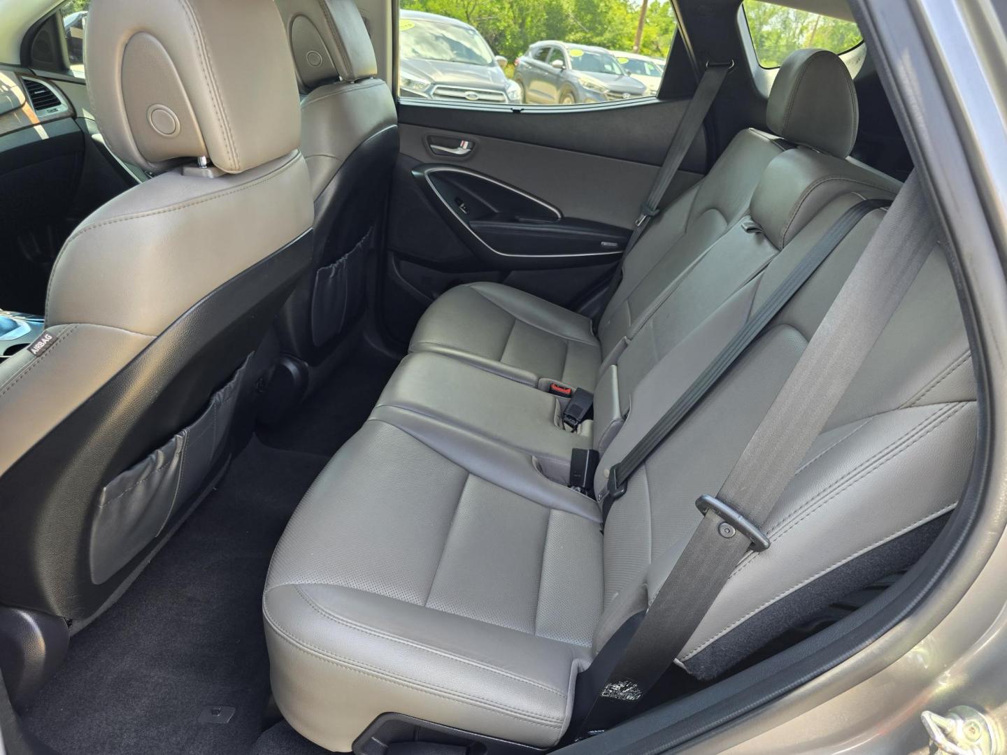 2018 GRAY Hyundai Santa Fe Sport (5XYZU3LB3JG) with an 2.4L L4 DOHC 16V engine, 6A transmission, located at 2660 S.Garland Avenue, Garland, TX, 75041, (469) 298-3118, 32.885551, -96.655602 - Photo#18