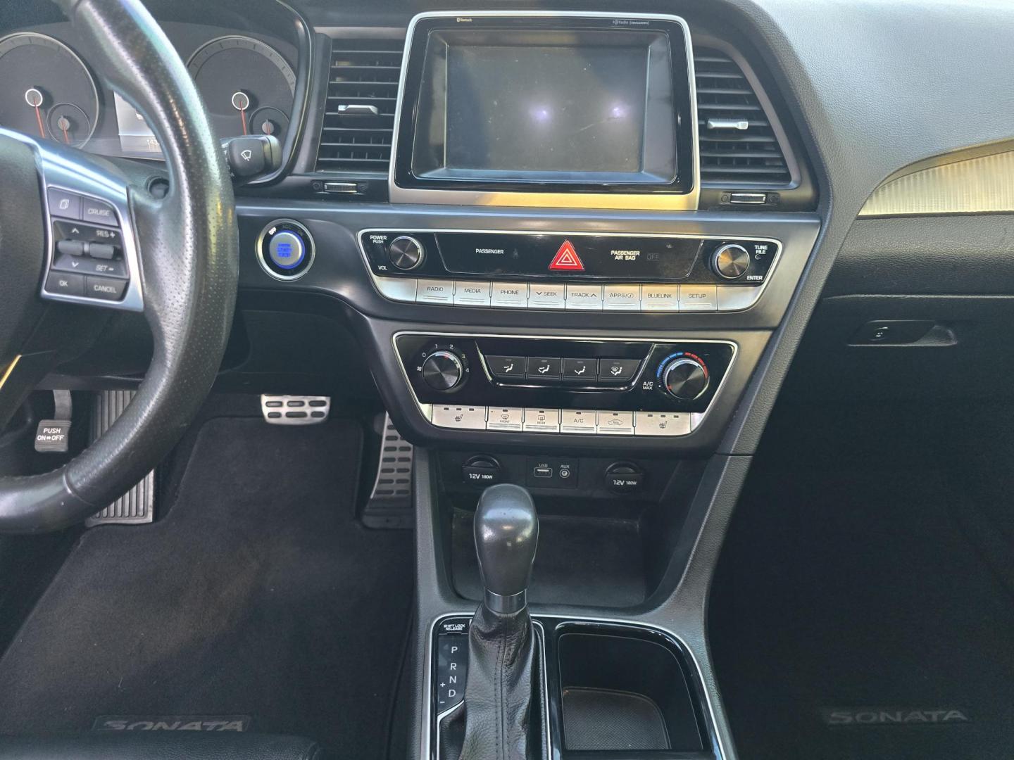 2018 Hyundai Sonata SPORT (5NPE34AF8JH) , AUTO transmission, located at 2660 S.Garland Avenue, Garland, TX, 75041, (469) 298-3118, 32.885551, -96.655602 - Welcome to DallasAutos4Less, one of the Premier BUY HERE PAY HERE Dealers in the North Dallas Area. We specialize in financing to people with NO CREDIT or BAD CREDIT. We need proof of income, proof of residence, and a ID. Come buy your new car from us today!! This is a Very clean 2018 HYUNDAI SON - Photo#13