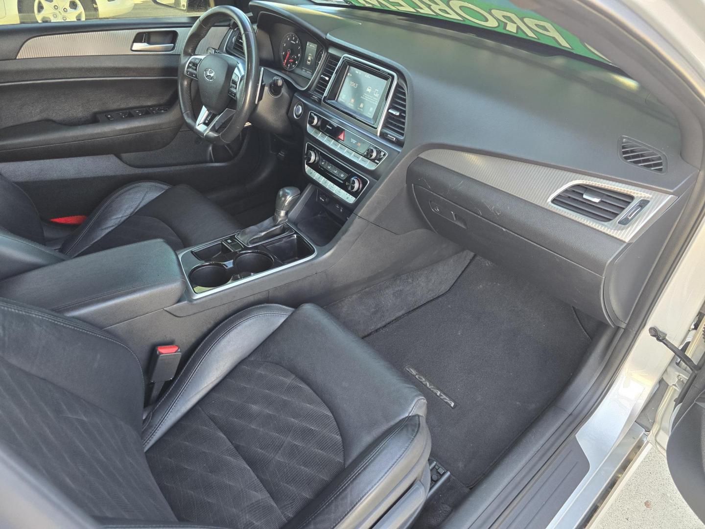 2018 Hyundai Sonata SPORT (5NPE34AF8JH) , AUTO transmission, located at 2660 S.Garland Avenue, Garland, TX, 75041, (469) 298-3118, 32.885551, -96.655602 - Welcome to DallasAutos4Less, one of the Premier BUY HERE PAY HERE Dealers in the North Dallas Area. We specialize in financing to people with NO CREDIT or BAD CREDIT. We need proof of income, proof of residence, and a ID. Come buy your new car from us today!! This is a Very clean 2018 HYUNDAI SON - Photo#20