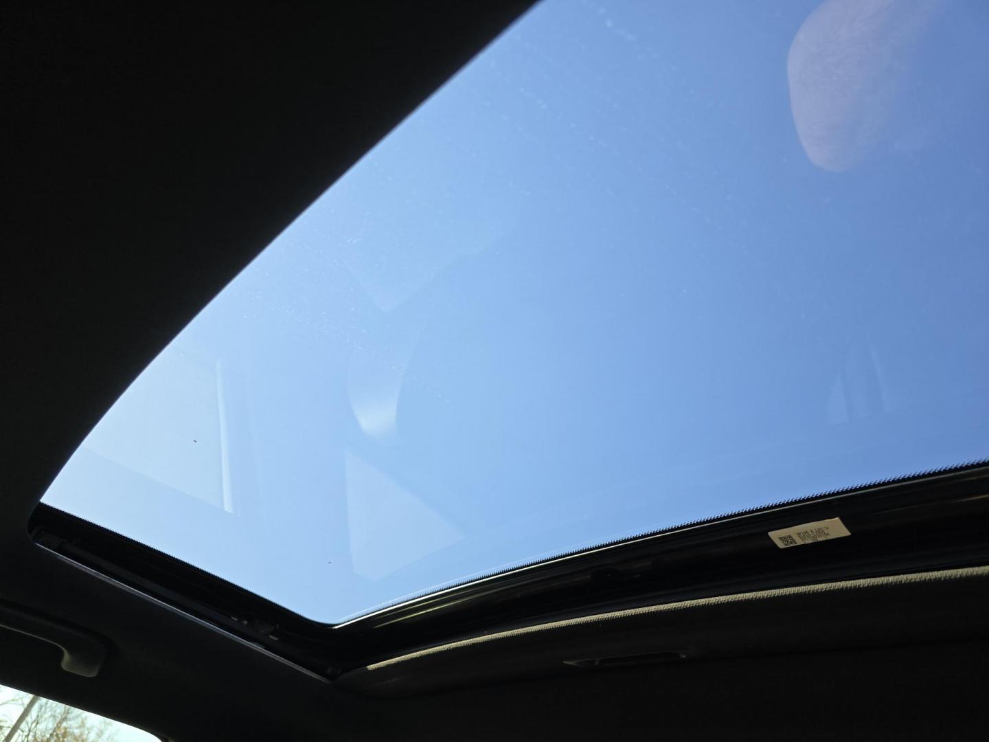 2018 Hyundai Sonata SPORT (5NPE34AF8JH) , AUTO transmission, located at 2660 S.Garland Avenue, Garland, TX, 75041, (469) 298-3118, 32.885551, -96.655602 - Welcome to DallasAutos4Less, one of the Premier BUY HERE PAY HERE Dealers in the North Dallas Area. We specialize in financing to people with NO CREDIT or BAD CREDIT. We need proof of income, proof of residence, and a ID. Come buy your new car from us today!! This is a Very clean 2018 HYUNDAI SON - Photo#16