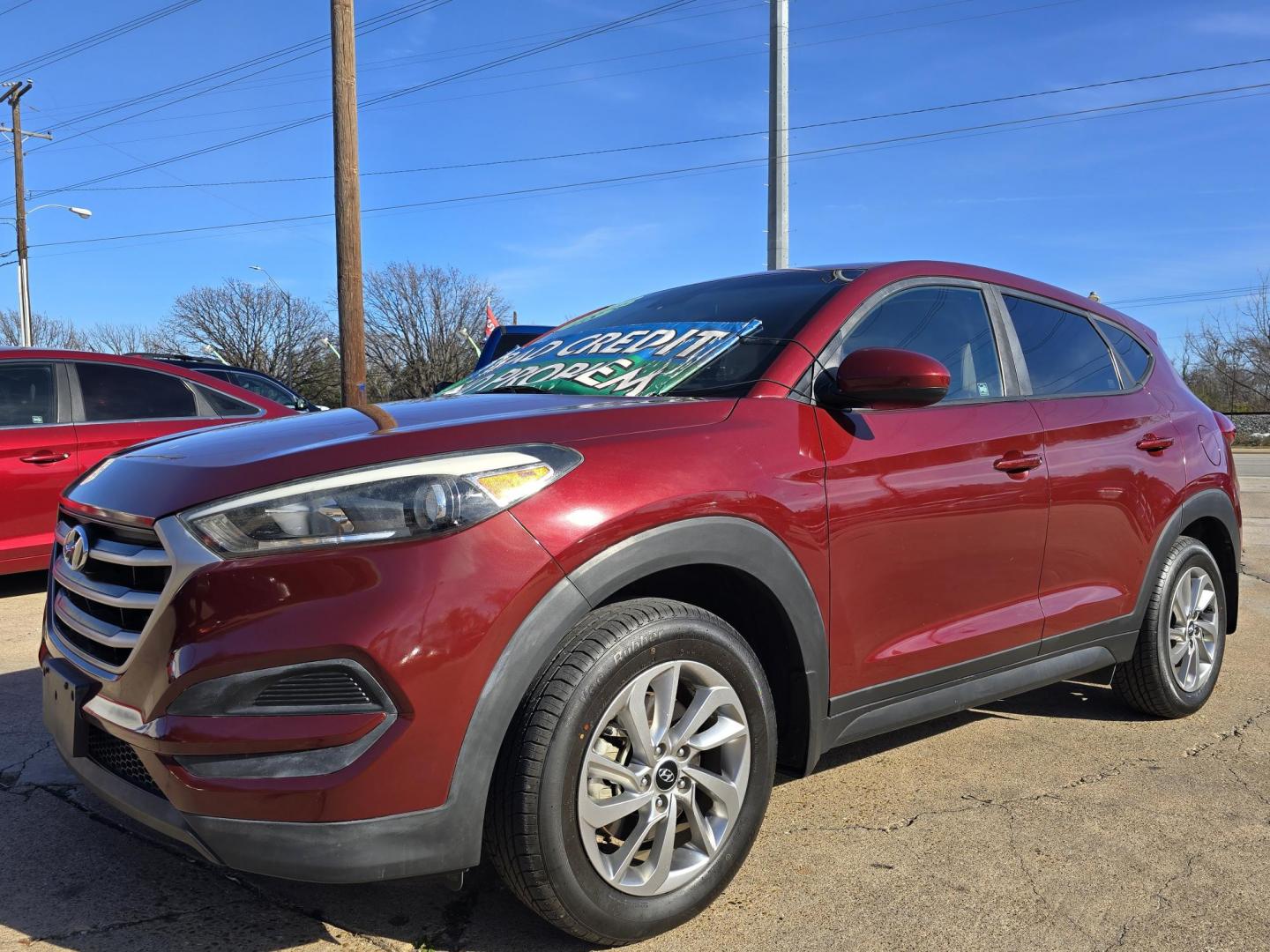 2018 BURGUNDY Hyundai Tucson SE (KM8J23A4XJU) with an 2.0L L4 DOHC 16V engine, 6A transmission, located at 2660 S.Garland Avenue, Garland, TX, 75041, (469) 298-3118, 32.885551, -96.655602 - Photo#7