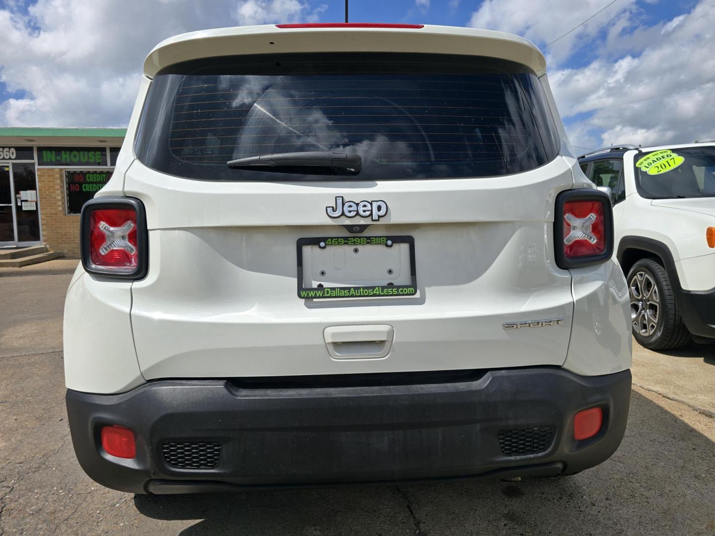2018 WHITE Jeep Renegade Sport (ZACCJAAB3JP) with an 2.4L L4 DOHC 16V engine, AUTO transmission, located at 2660 S.Garland Avenue, Garland, TX, 75041, (469) 298-3118, 32.885551, -96.655602 - Photo#4