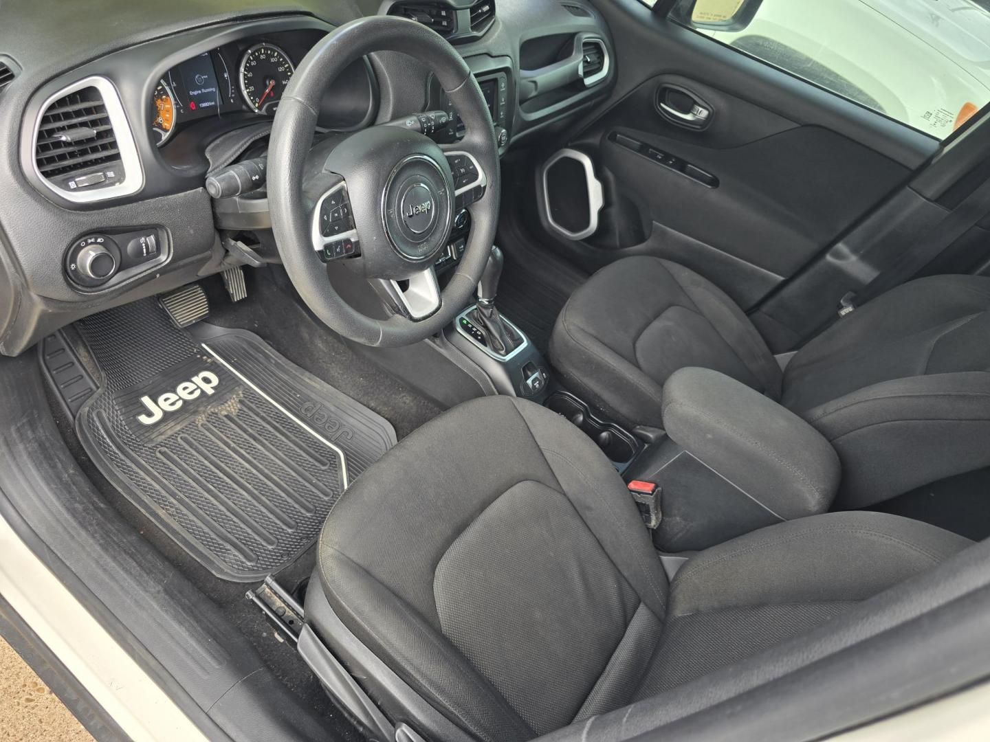 2018 WHITE Jeep Renegade Sport (ZACCJAAB3JP) with an 2.4L L4 DOHC 16V engine, AUTO transmission, located at 2660 S.Garland Avenue, Garland, TX, 75041, (469) 298-3118, 32.885551, -96.655602 - Photo#11