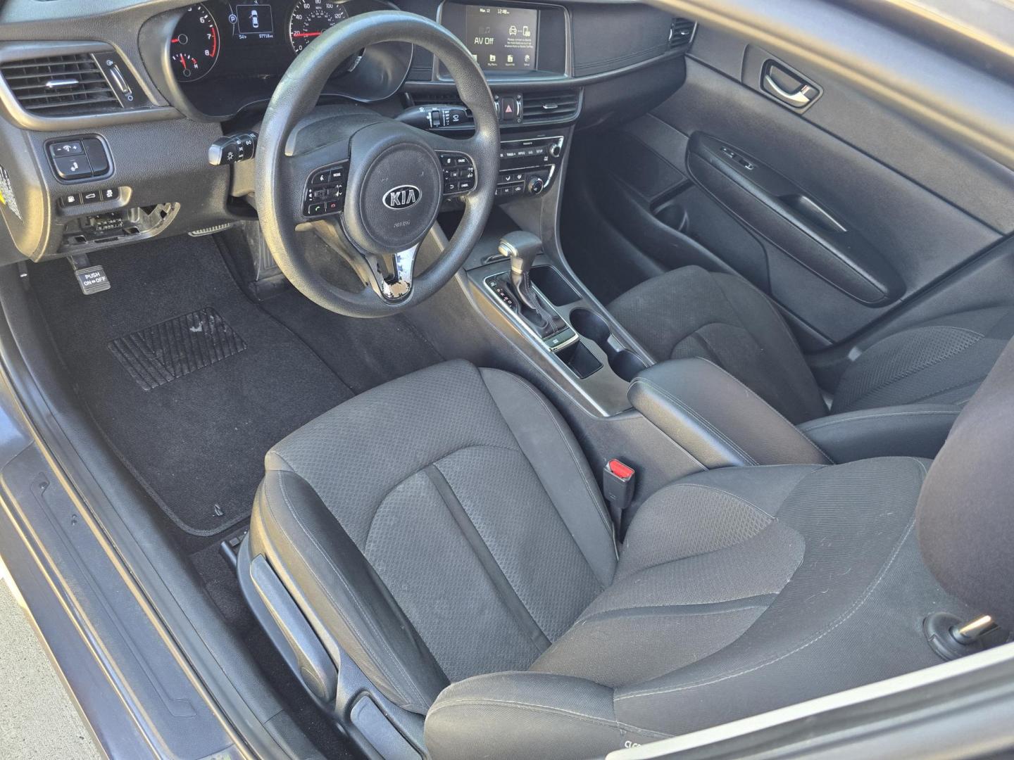 2018 GRAY Kia Optima LX (KNAGT4L38J5) with an 2.4L L4 DOHC 16V engine, 6A transmission, located at 2660 S.Garland Avenue, Garland, TX, 75041, (469) 298-3118, 32.885551, -96.655602 - Photo#9