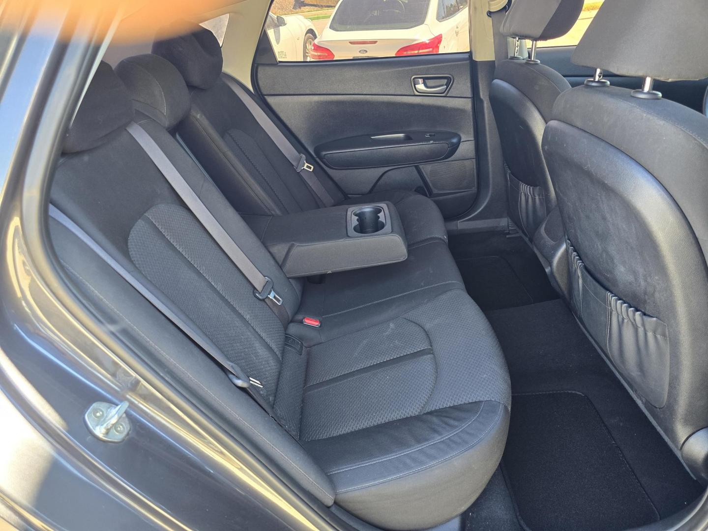 2018 GRAY Kia Optima LX (KNAGT4L38J5) with an 2.4L L4 DOHC 16V engine, 6A transmission, located at 2660 S.Garland Avenue, Garland, TX, 75041, (469) 298-3118, 32.885551, -96.655602 - Photo#14