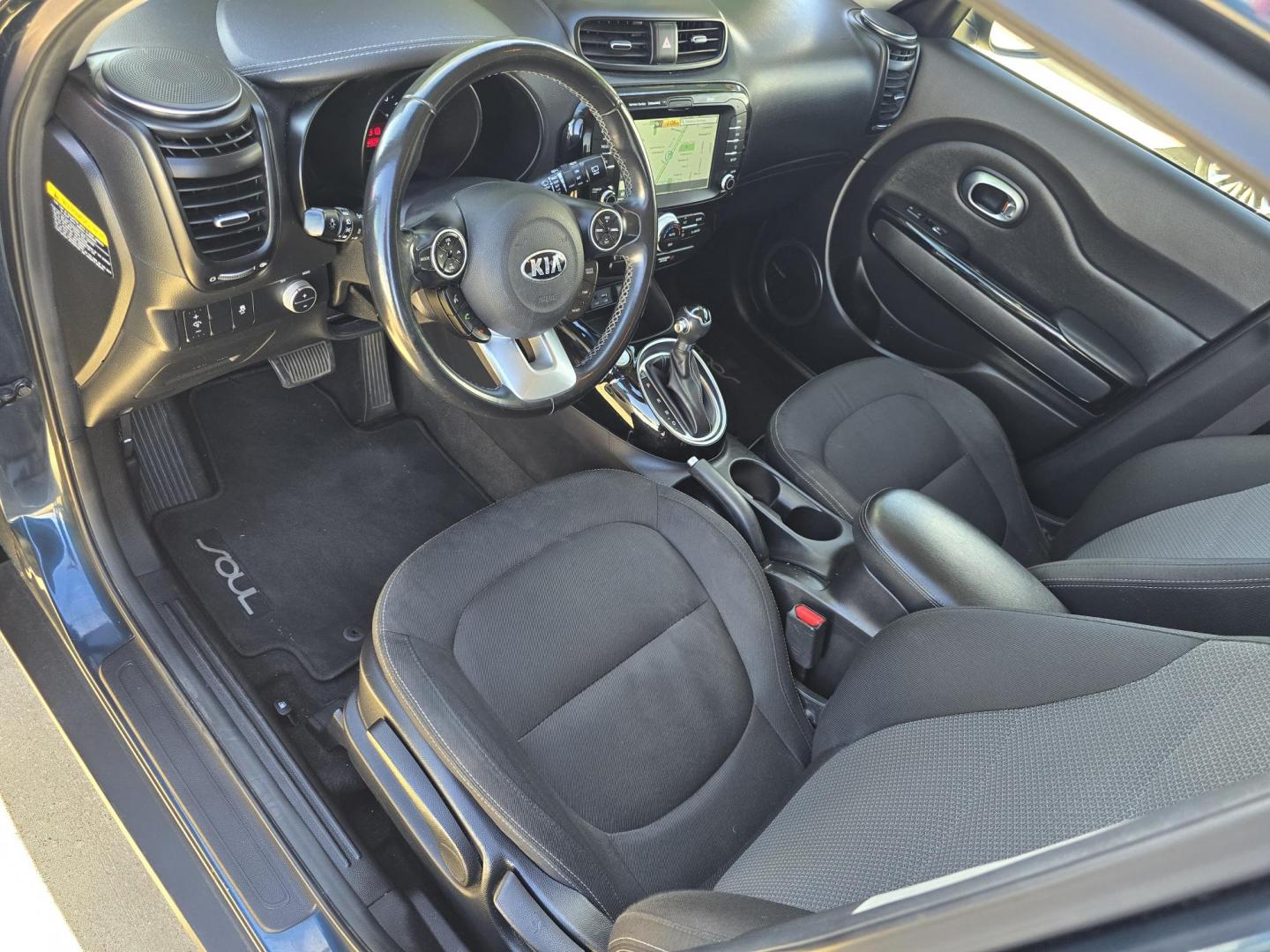 2018 BLUE Kia Soul + (KNDJP3A51J7) with an 2.0L L4 DOHC 16V engine, 6A transmission, located at 2660 S.Garland Avenue, Garland, TX, 75041, (469) 298-3118, 32.885551, -96.655602 - Photo#11