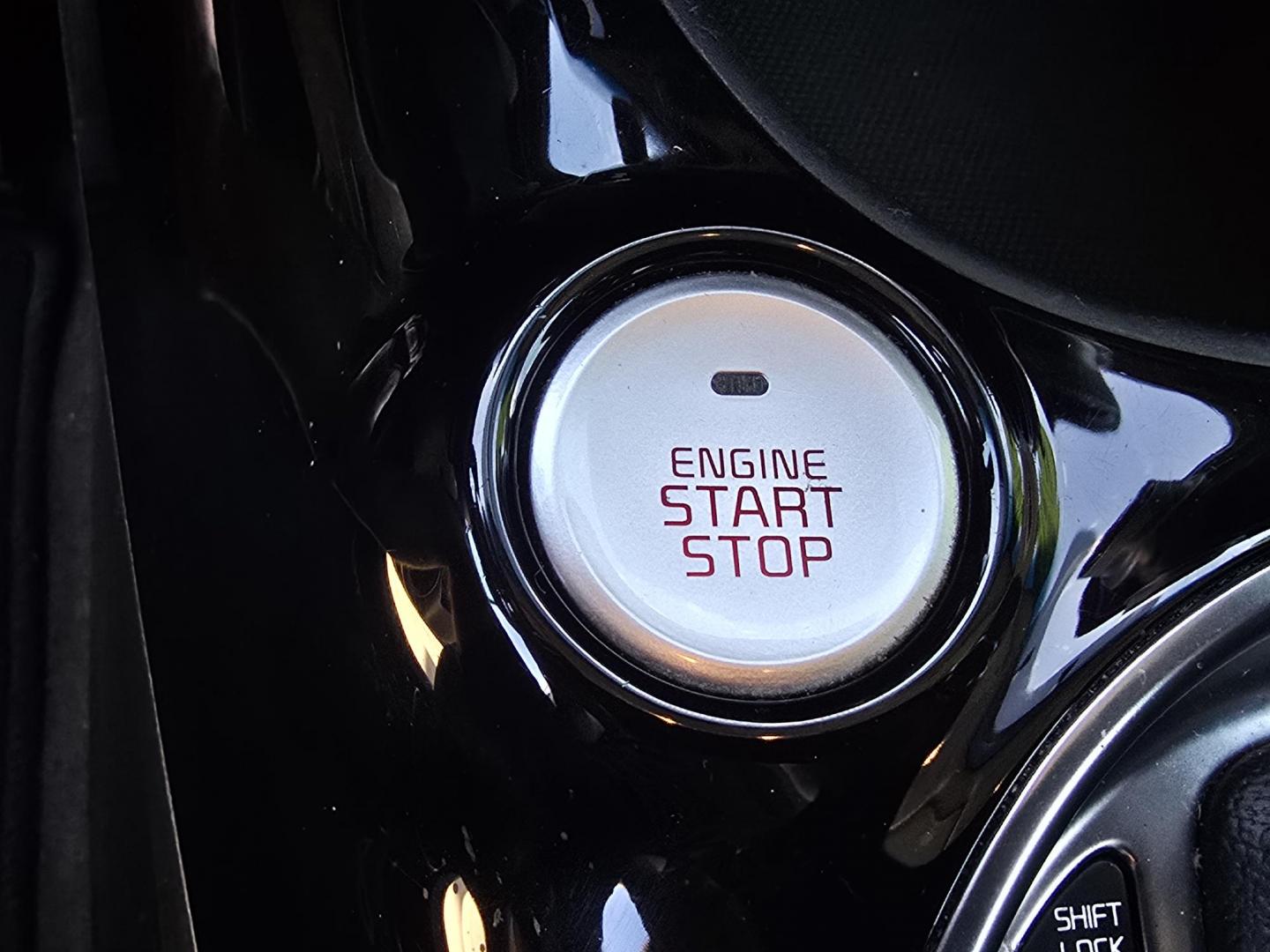 2018 BLUE Kia Soul + (KNDJP3A51J7) with an 2.0L L4 DOHC 16V engine, 6A transmission, located at 2660 S.Garland Avenue, Garland, TX, 75041, (469) 298-3118, 32.885551, -96.655602 - Photo#14